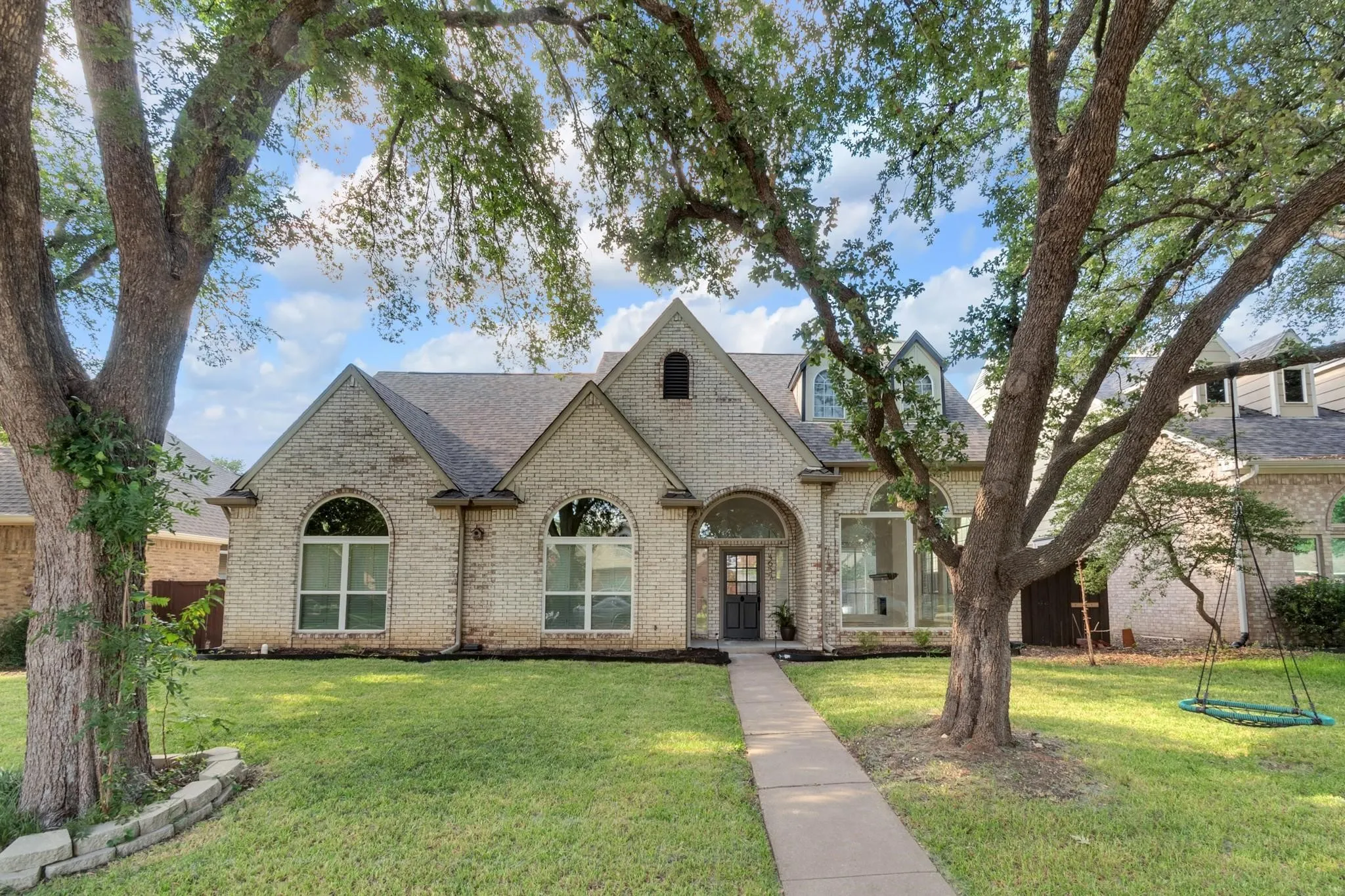 Single Family Residence For Rent in Collin County , 4637 Portrait Lane, Plano, Texas 75024, 3 Bedroom, 2 Bathroom, 2 Garage spaces, 1,778 Sqft, built in 1987, mls#21412941, Real Estate Agent in Plano, Homes For Rent in Collin county, Homes For Rent in Plano, Realtor in Plano Texas, Real Estate Brokerage Independent Realty Texas, Luminita Cordes Realtor