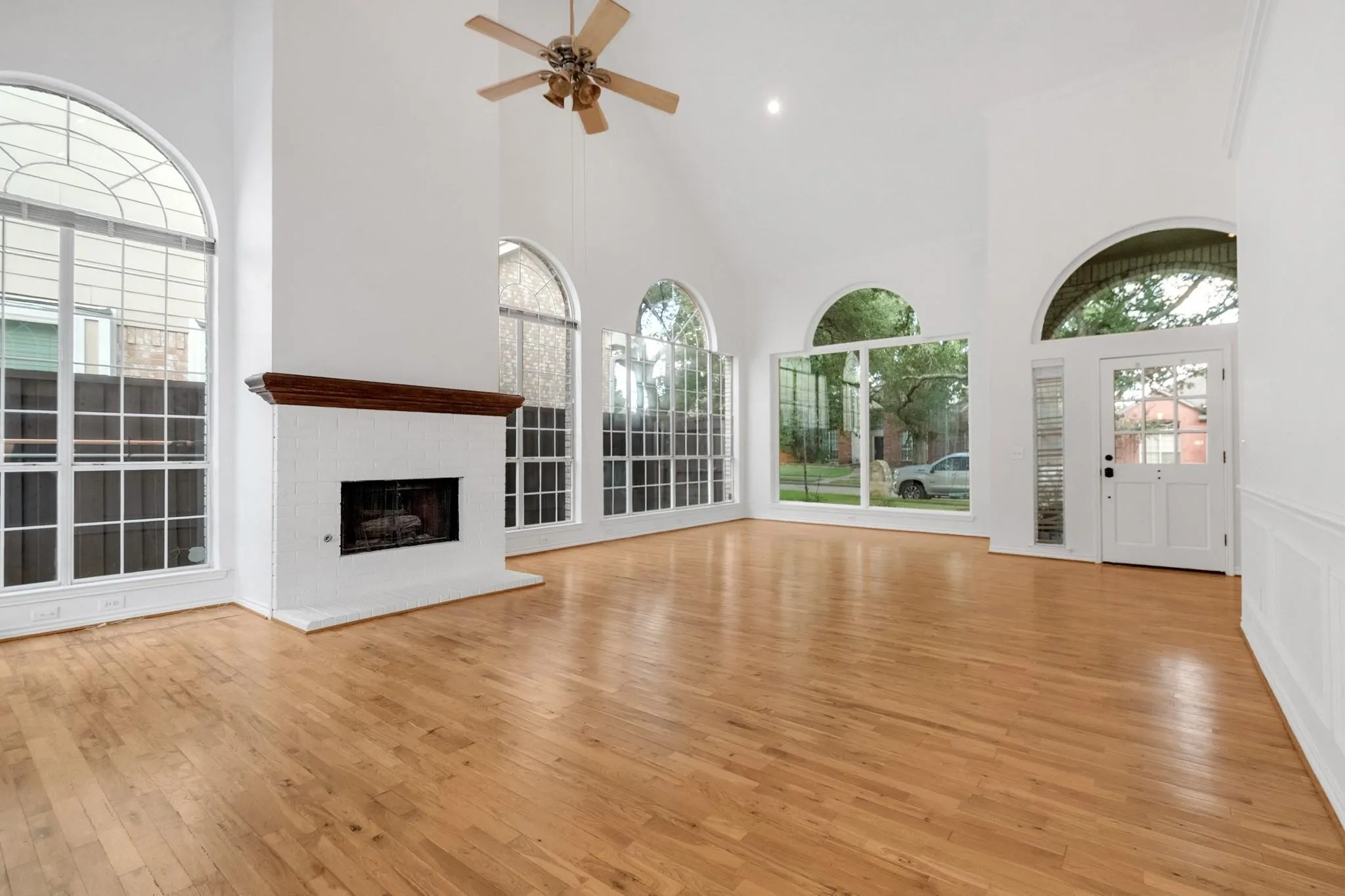 Single Family Residence For Rent in Collin County , 4637 Portrait Lane, Plano, Texas 75024, 3 Bedroom, 2 Bathroom, 2 Garage spaces, 1,778 Sqft, built in 1987, mls#21412941, Real Estate Agent in Plano, Homes For Rent in Collin county, Homes For Rent in Plano, Realtor in Plano Texas, Real Estate Brokerage Independent Realty Texas, Luminita Cordes Realtor