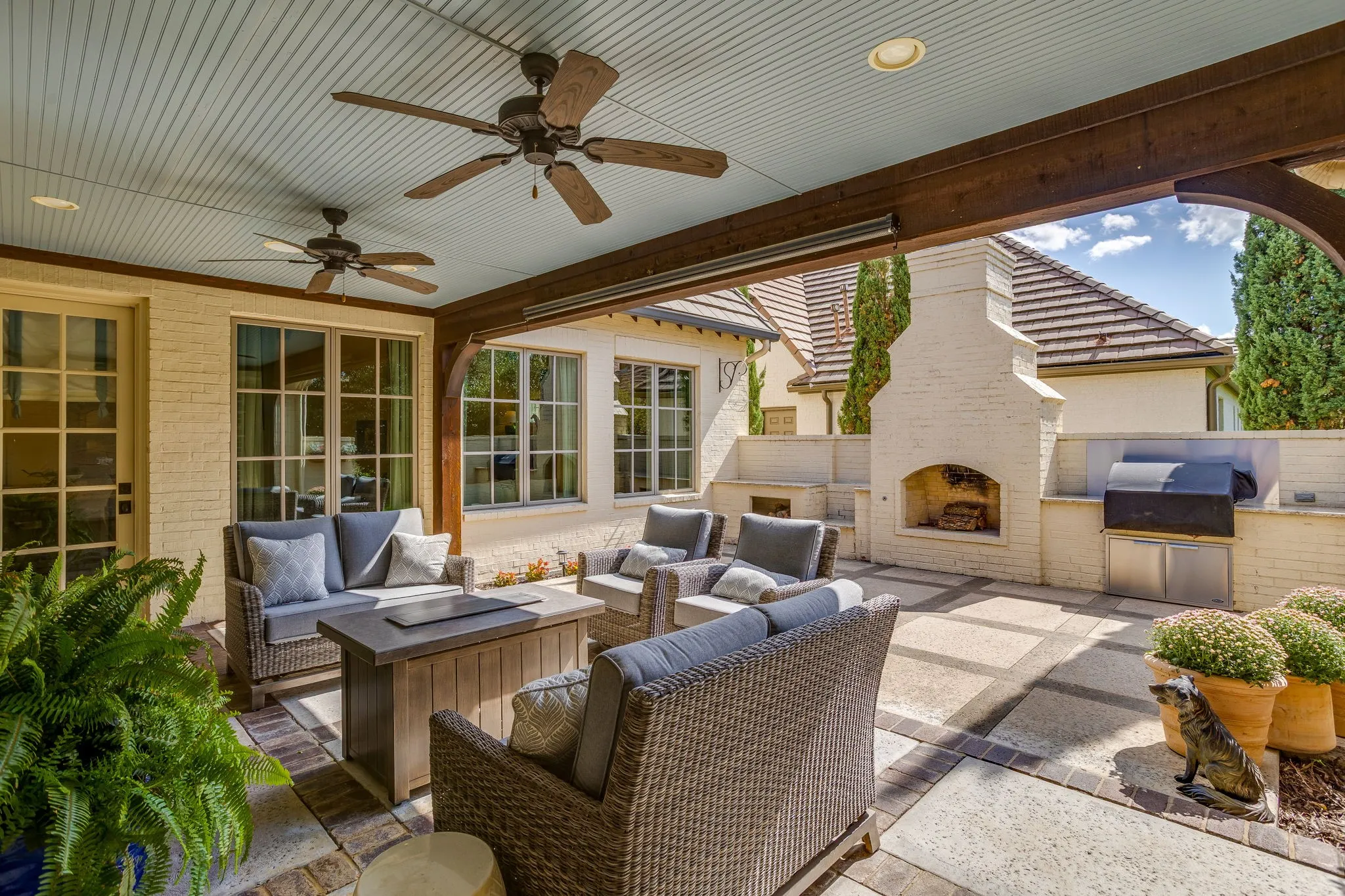 Single Family Residence For Sale in Tarrant County , 4525 Marbella Circle, Fort Worth, Texas 76126, 3 Bedroom, 4 Bathroom, 3 Garage spaces, 3,070 Sqft, built in 2013, mls#21399790, Real Estate Agent in Fort Worth, Homes For Sale in Tarrant county, Homes For Sale in Fort Worth, Realtor in Fort Worth Texas, Real Estate Brokerage Independent Realty Texas, Luminita Cordes Realtor