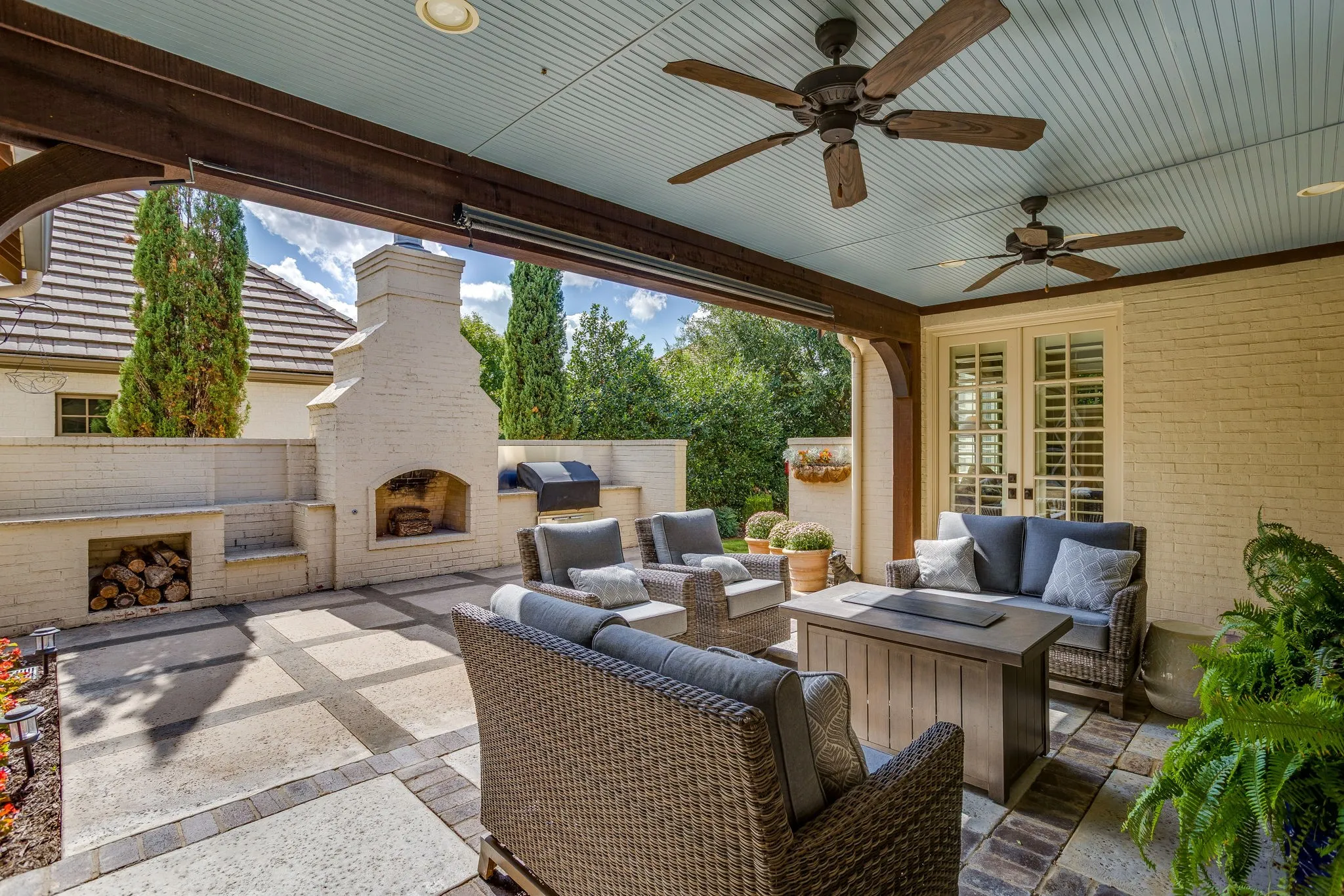 Single Family Residence For Sale in Tarrant County , 4525 Marbella Circle, Fort Worth, Texas 76126, 3 Bedroom, 4 Bathroom, 3 Garage spaces, 3,070 Sqft, built in 2013, mls#21399790, Real Estate Agent in Fort Worth, Homes For Sale in Tarrant county, Homes For Sale in Fort Worth, Realtor in Fort Worth Texas, Real Estate Brokerage Independent Realty Texas, Luminita Cordes Realtor