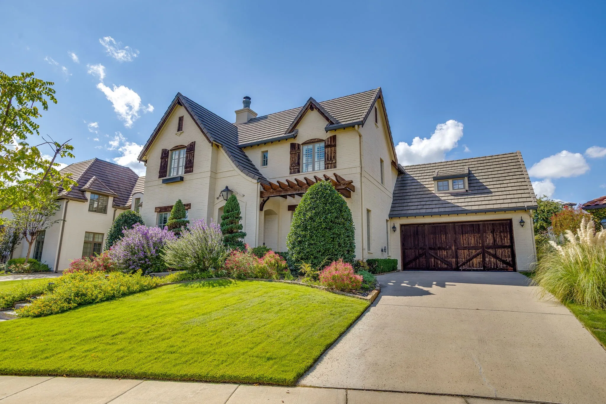 Single Family Residence For Sale in Tarrant County , 4525 Marbella Circle, Fort Worth, Texas 76126, 3 Bedroom, 4 Bathroom, 3 Garage spaces, 3,070 Sqft, built in 2013, mls#21399790, Real Estate Agent in Fort Worth, Homes For Sale in Tarrant county, Homes For Sale in Fort Worth, Realtor in Fort Worth Texas, Real Estate Brokerage Independent Realty Texas, Luminita Cordes Realtor