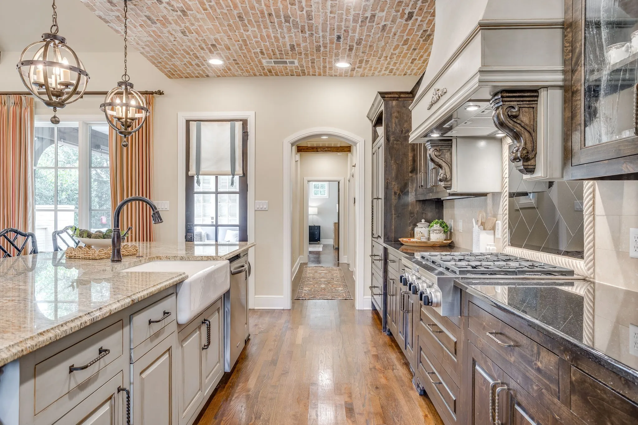 Single Family Residence For Sale in Tarrant County , 4525 Marbella Circle, Fort Worth, Texas 76126, 3 Bedroom, 4 Bathroom, 3 Garage spaces, 3,070 Sqft, built in 2013, mls#21399790, Real Estate Agent in Fort Worth, Homes For Sale in Tarrant county, Homes For Sale in Fort Worth, Realtor in Fort Worth Texas, Real Estate Brokerage Independent Realty Texas, Luminita Cordes Realtor