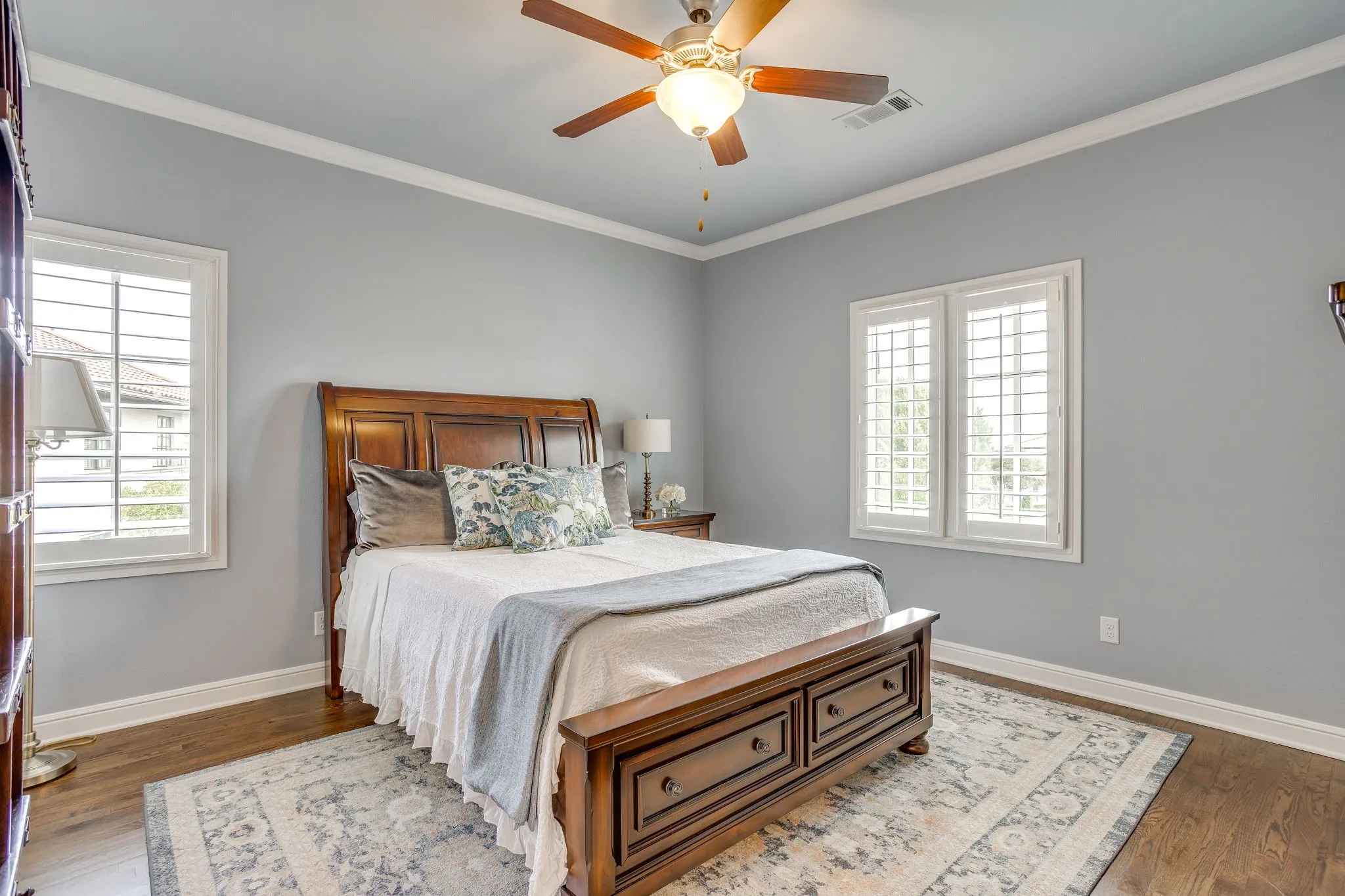 Single Family Residence For Sale in Tarrant County , 4525 Marbella Circle, Fort Worth, Texas 76126, 3 Bedroom, 4 Bathroom, 3 Garage spaces, 3,070 Sqft, built in 2013, mls#21399790, Real Estate Agent in Fort Worth, Homes For Sale in Tarrant county, Homes For Sale in Fort Worth, Realtor in Fort Worth Texas, Real Estate Brokerage Independent Realty Texas, Luminita Cordes Realtor