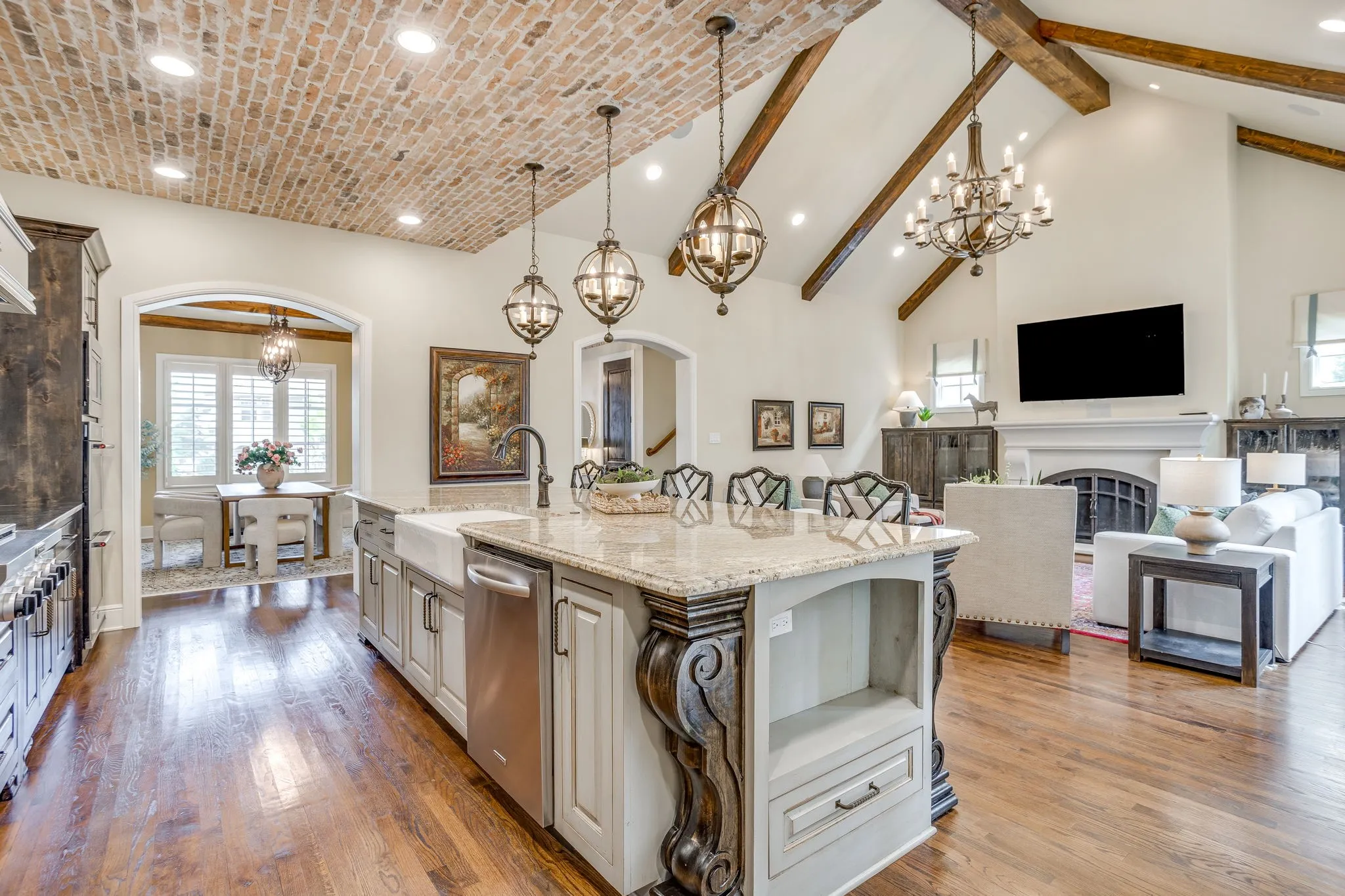 Single Family Residence For Sale in Tarrant County , 4525 Marbella Circle, Fort Worth, Texas 76126, 3 Bedroom, 4 Bathroom, 3 Garage spaces, 3,070 Sqft, built in 2013, mls#21399790, Real Estate Agent in Fort Worth, Homes For Sale in Tarrant county, Homes For Sale in Fort Worth, Realtor in Fort Worth Texas, Real Estate Brokerage Independent Realty Texas, Luminita Cordes Realtor