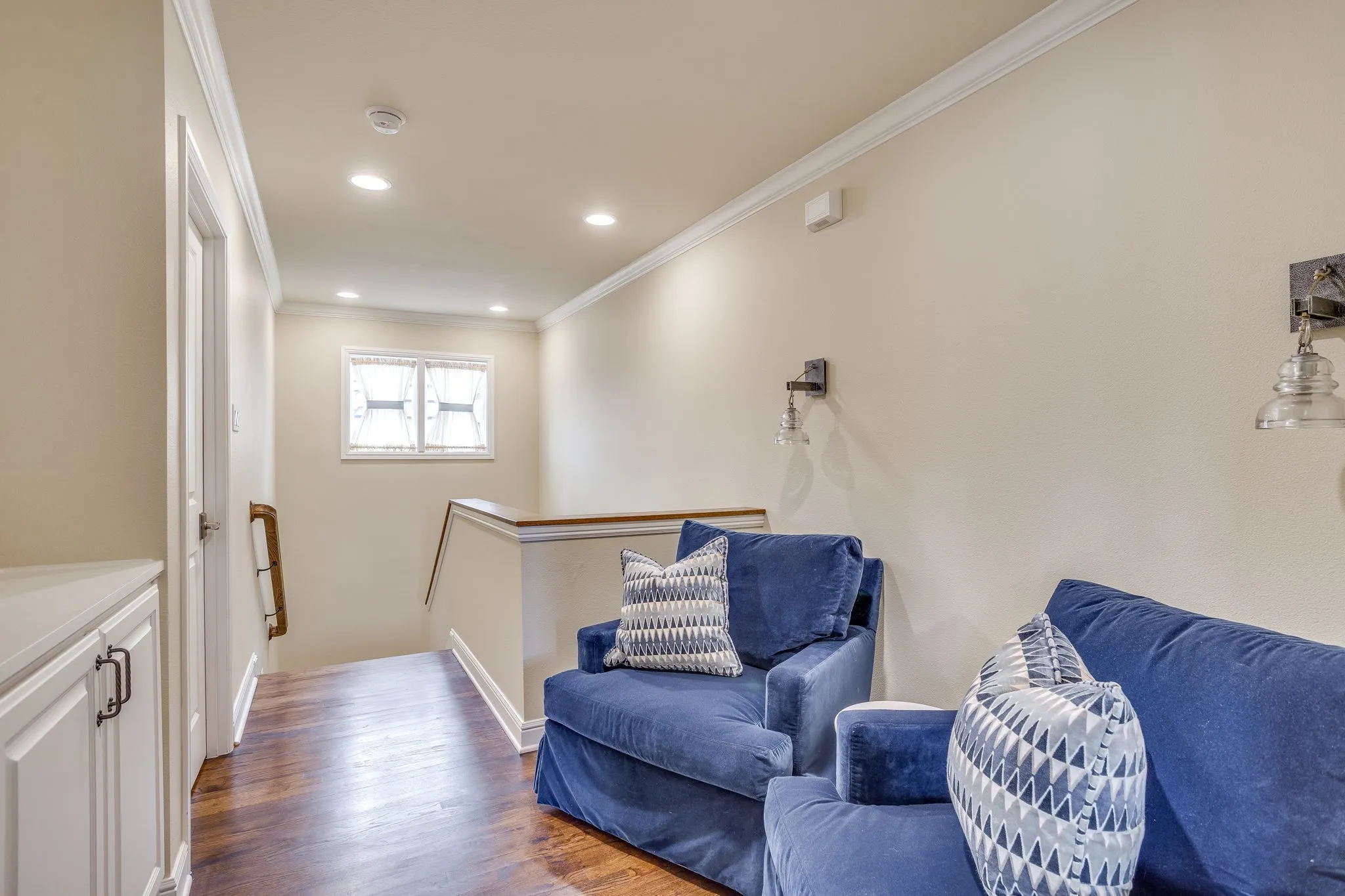 Single Family Residence For Sale in Tarrant County , 4525 Marbella Circle, Fort Worth, Texas 76126, 3 Bedroom, 4 Bathroom, 3 Garage spaces, 3,070 Sqft, built in 2013, mls#21399790, Real Estate Agent in Fort Worth, Homes For Sale in Tarrant county, Homes For Sale in Fort Worth, Realtor in Fort Worth Texas, Real Estate Brokerage Independent Realty Texas, Luminita Cordes Realtor