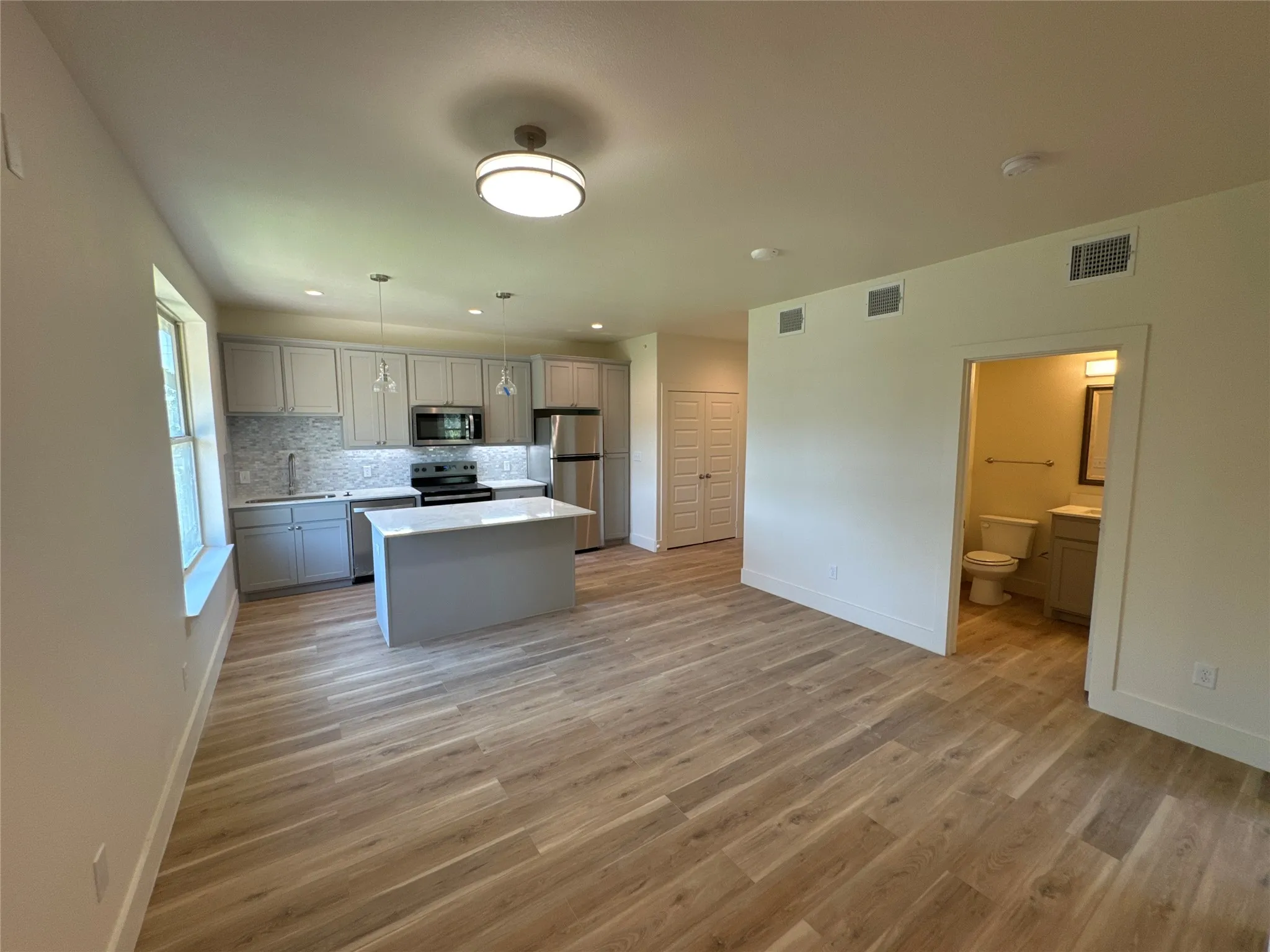 Apartment For Rent in Denton County , 1599 Mingo Road, Denton, Texas 76209, 1 Bedroom, 1 Bathroom, Garage spaces, 562 Sqft, built in 2023, mls#21411441, Real Estate Agent in Denton, Homes For Rent in Denton county, Homes For Rent in Denton, Realtor in Denton Texas, Real Estate Brokerage Independent Realty Texas, Luminita Cordes Realtor