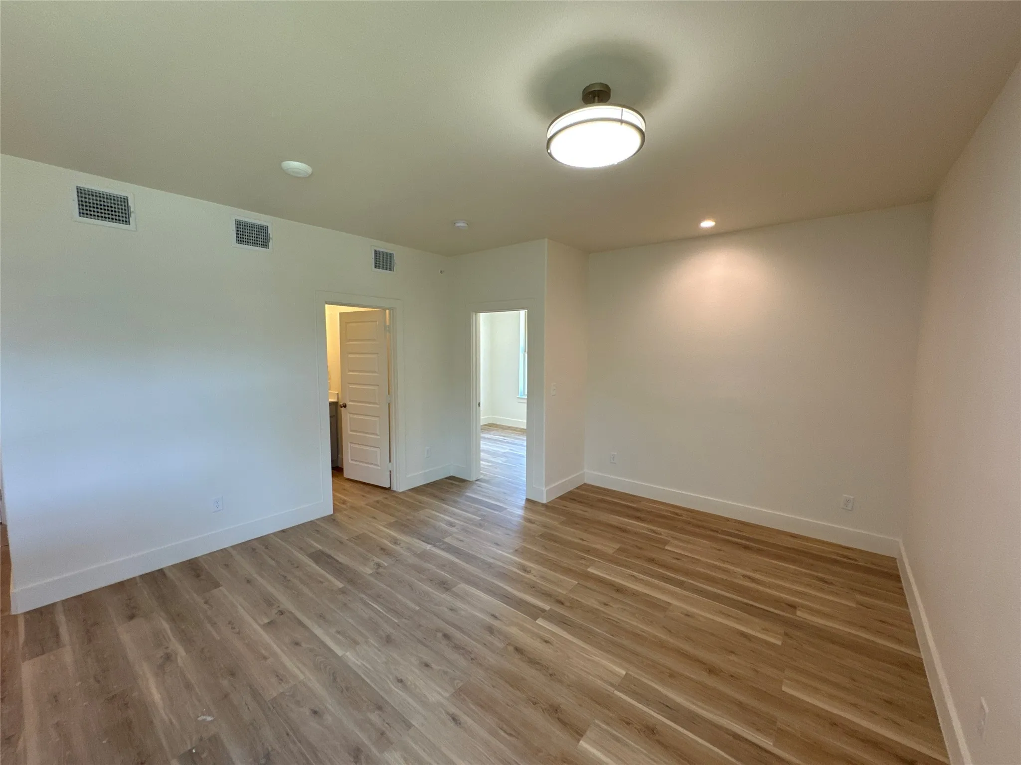 Apartment For Rent in Denton County , 1599 Mingo Road, Denton, Texas 76209, 1 Bedroom, 1 Bathroom, Garage spaces, 562 Sqft, built in 2023, mls#21411441, Real Estate Agent in Denton, Homes For Rent in Denton county, Homes For Rent in Denton, Realtor in Denton Texas, Real Estate Brokerage Independent Realty Texas, Luminita Cordes Realtor