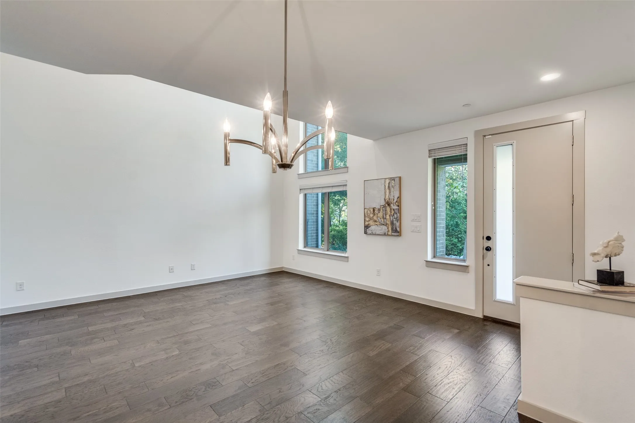 Townhouse For Rent in Collin County , 1423 Lamb Drive, Plano, Texas 75075, 2 Bedroom, 3 Bathroom, 2 Garage spaces, 1,904 Sqft, built in 2018, mls#21412965, Real Estate Agent in Plano, Homes For Rent in Collin county, Homes For Rent in Plano, Realtor in Plano Texas, Real Estate Brokerage Independent Realty Texas, Luminita Cordes Realtor
