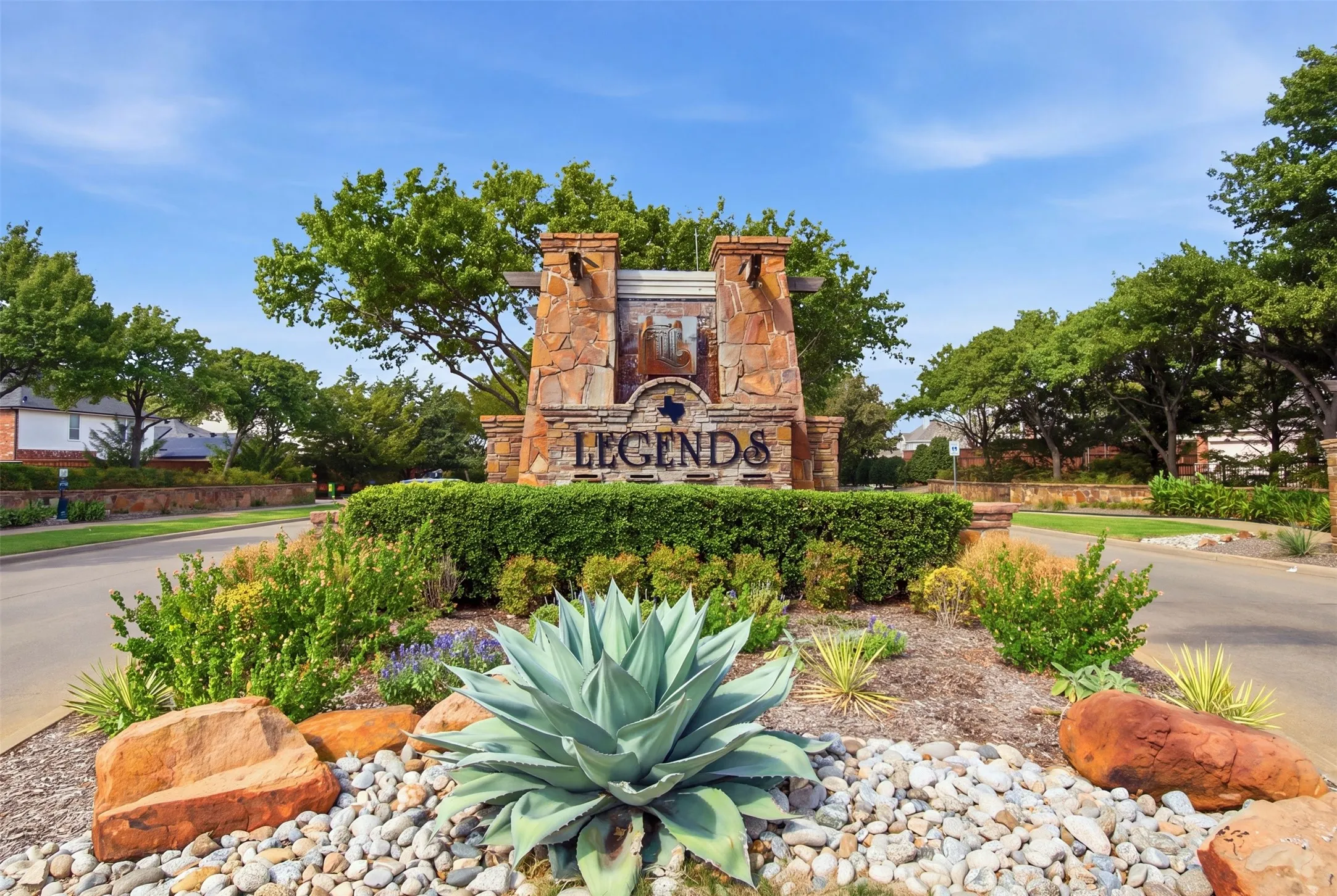 Single Family Residence For Sale in Denton County , 5609 Norris Drive, The Colony, Texas 75056, 4 Bedroom, 3 Bathroom, 2 Garage spaces, 2,883 Sqft, built in 2001, mls#21412726, Real Estate Agent in The Colony, Homes For Sale in Denton county, Homes For Sale in The Colony, Realtor in The Colony Texas, Real Estate Brokerage Independent Realty Texas, Luminita Cordes Realtor