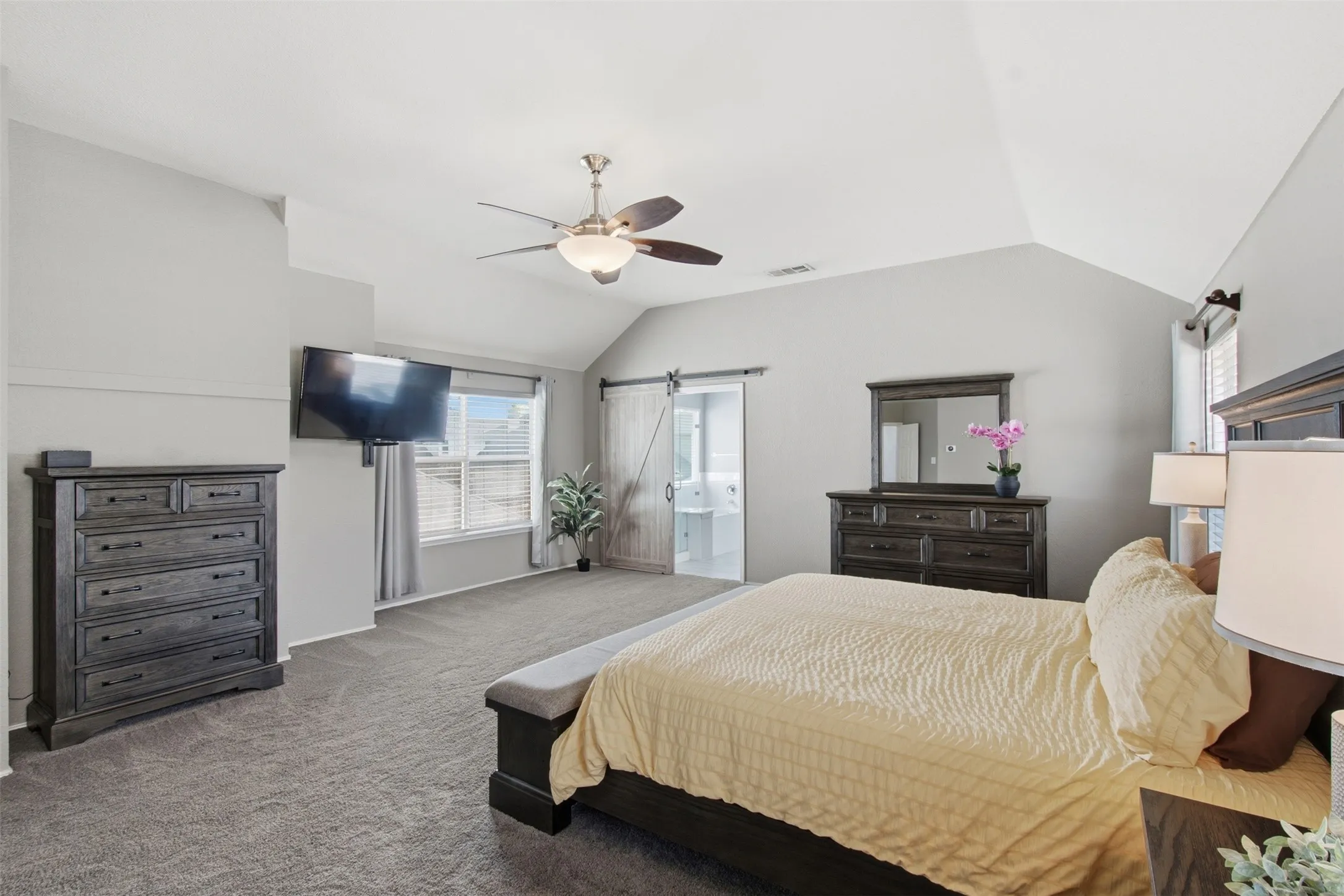 Single Family Residence For Sale in Denton County , 5609 Norris Drive, The Colony, Texas 75056, 4 Bedroom, 3 Bathroom, 2 Garage spaces, 2,883 Sqft, built in 2001, mls#21412726, Real Estate Agent in The Colony, Homes For Sale in Denton county, Homes For Sale in The Colony, Realtor in The Colony Texas, Real Estate Brokerage Independent Realty Texas, Luminita Cordes Realtor
