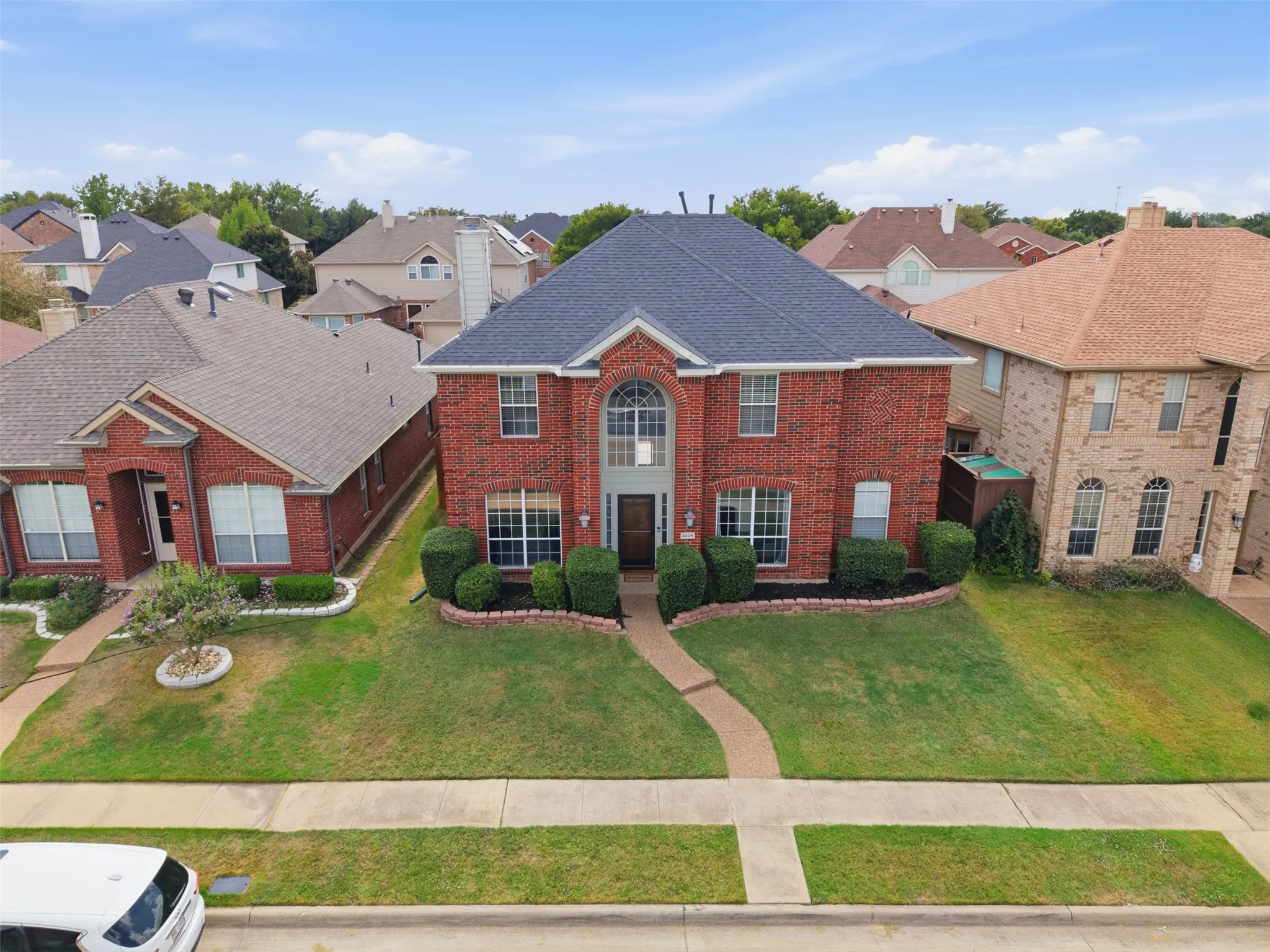 Single Family Residence For Sale in Denton County , 5609 Norris Drive, The Colony, Texas 75056, 4 Bedroom, 3 Bathroom, 2 Garage spaces, 2,883 Sqft, built in 2001, mls#21412726, Real Estate Agent in The Colony, Homes For Sale in Denton county, Homes For Sale in The Colony, Realtor in The Colony Texas, Real Estate Brokerage Independent Realty Texas, Luminita Cordes Realtor
