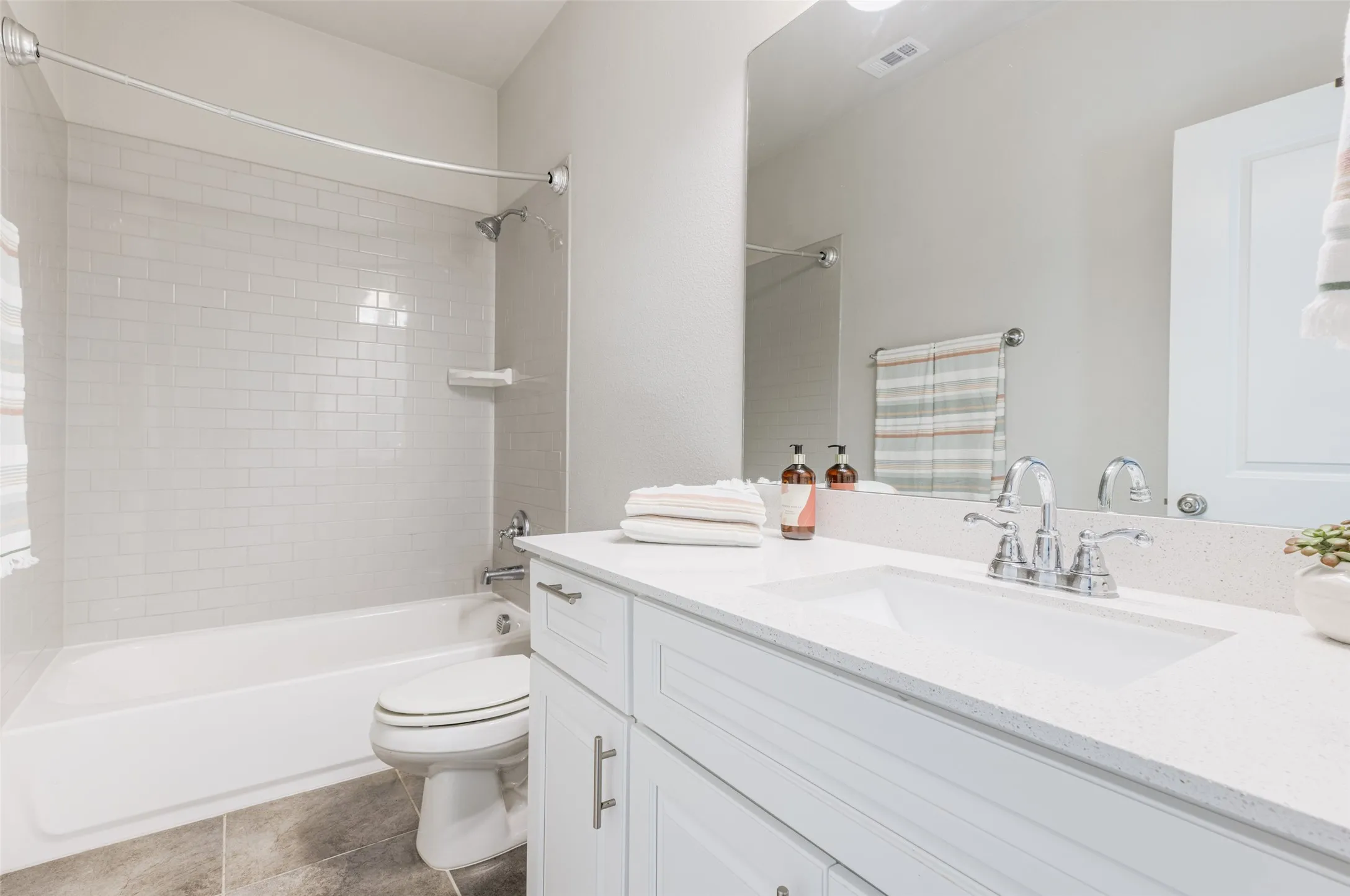 Townhouse For Rent in Collin County , 4580 Titus Circle, Plano, Texas 75024, 3 Bedroom, 3 Bathroom, 2 Garage spaces, 1,751 Sqft, built in 2018, mls#21411932, Real Estate Agent in Plano, Homes For Rent in Collin county, Homes For Rent in Plano, Realtor in Plano Texas, Real Estate Brokerage Independent Realty Texas, Luminita Cordes Realtor