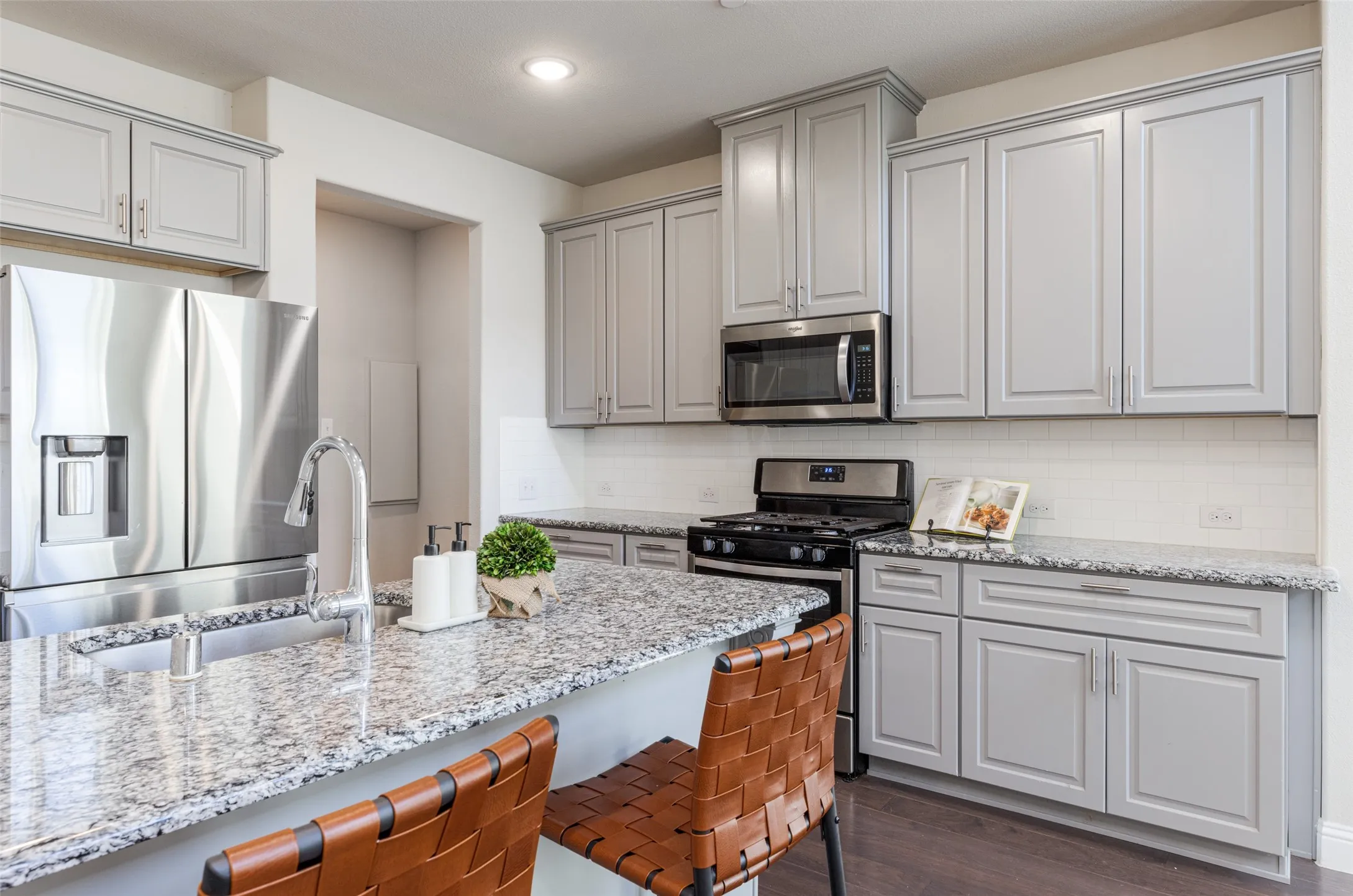 Townhouse For Rent in Collin County , 4580 Titus Circle, Plano, Texas 75024, 3 Bedroom, 3 Bathroom, 2 Garage spaces, 1,751 Sqft, built in 2018, mls#21411932, Real Estate Agent in Plano, Homes For Rent in Collin county, Homes For Rent in Plano, Realtor in Plano Texas, Real Estate Brokerage Independent Realty Texas, Luminita Cordes Realtor