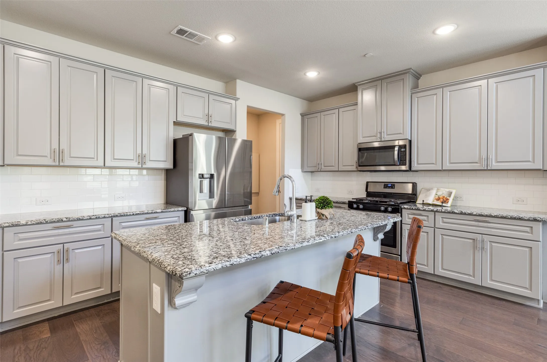 Granite Countertops, Eat in Kitchen, Gas Cooking and Refrigerator included