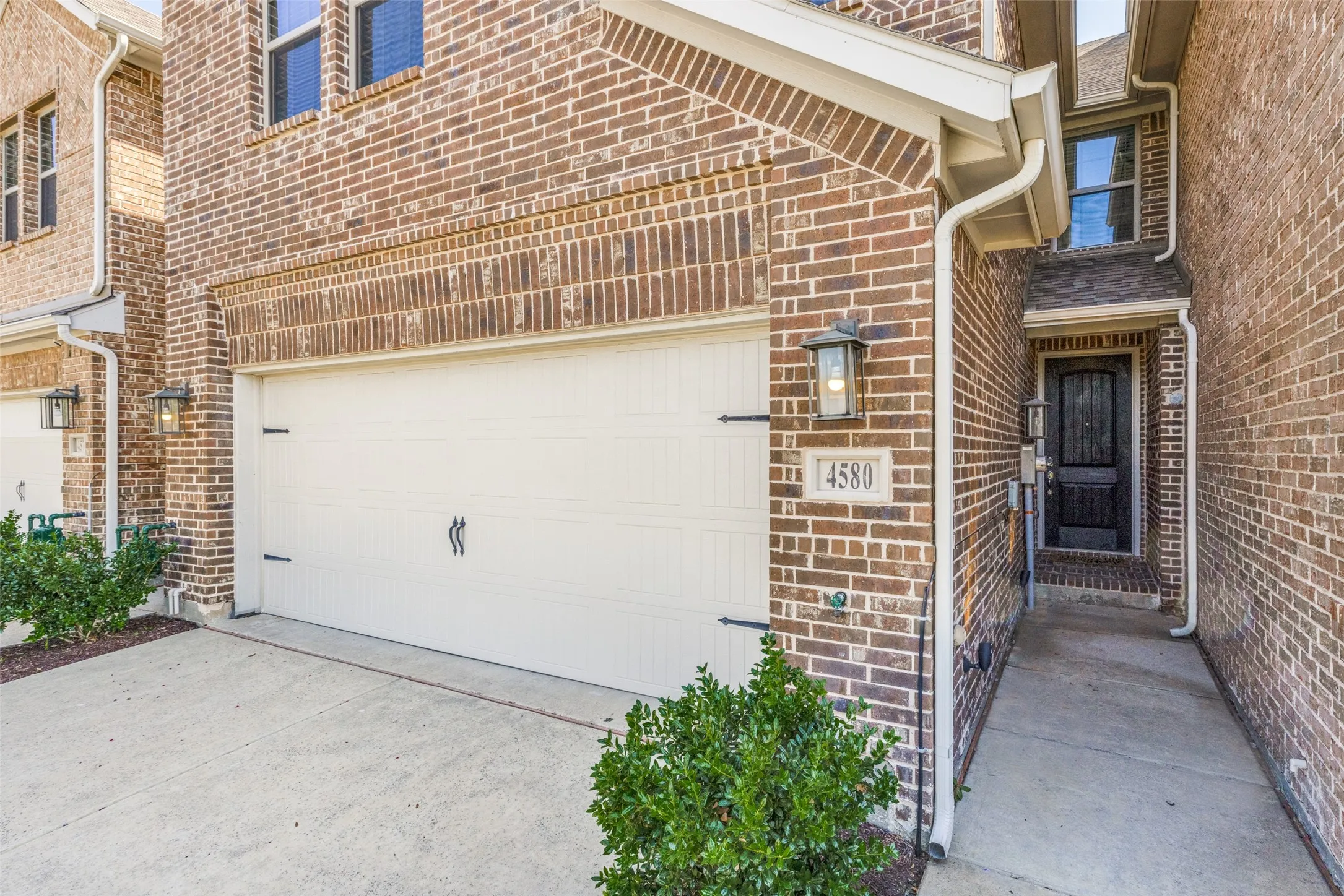 Townhouse For Rent in Collin County , 4580 Titus Circle, Plano, Texas 75024, 3 Bedroom, 3 Bathroom, 2 Garage spaces, 1,751 Sqft, built in 2018, mls#21411932, Real Estate Agent in Plano, Homes For Rent in Collin county, Homes For Rent in Plano, Realtor in Plano Texas, Real Estate Brokerage Independent Realty Texas, Luminita Cordes Realtor