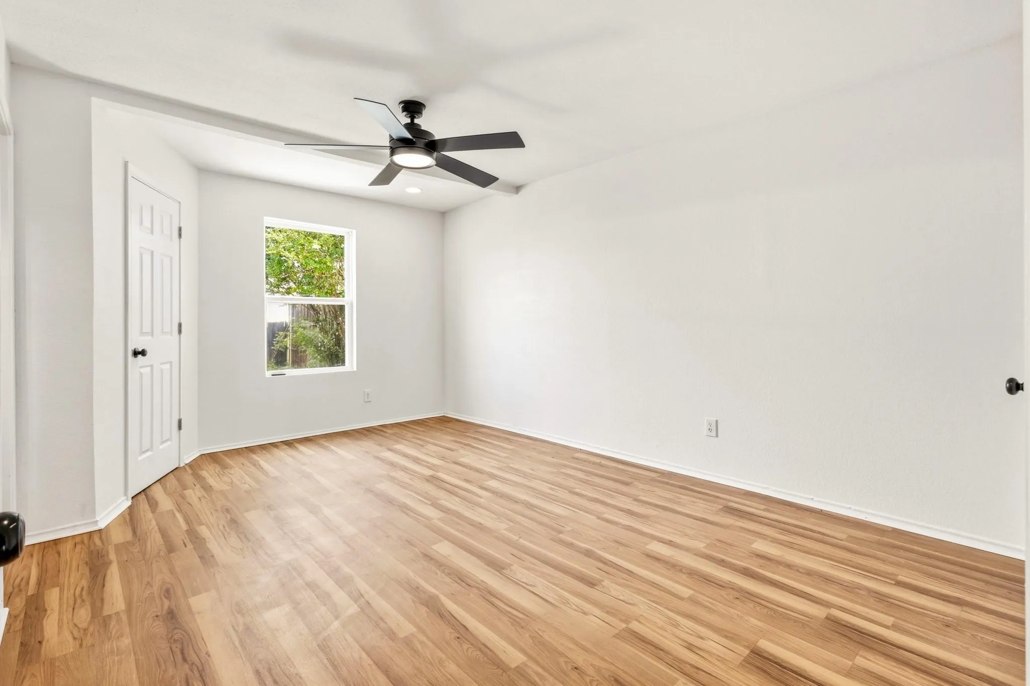 Single Family Residence For Rent in Dallas County , 1313 Crosscreek Lane, Seagoville, Texas 75159, 4 Bedroom, 3 Bathroom, Garage spaces, 1,447 Sqft, built in 1996, mls#21412971, Real Estate Agent in Seagoville, Homes For Rent in Dallas county, Homes For Rent in Seagoville, Realtor in Seagoville Texas, Real Estate Brokerage Independent Realty Texas, Luminita Cordes Realtor