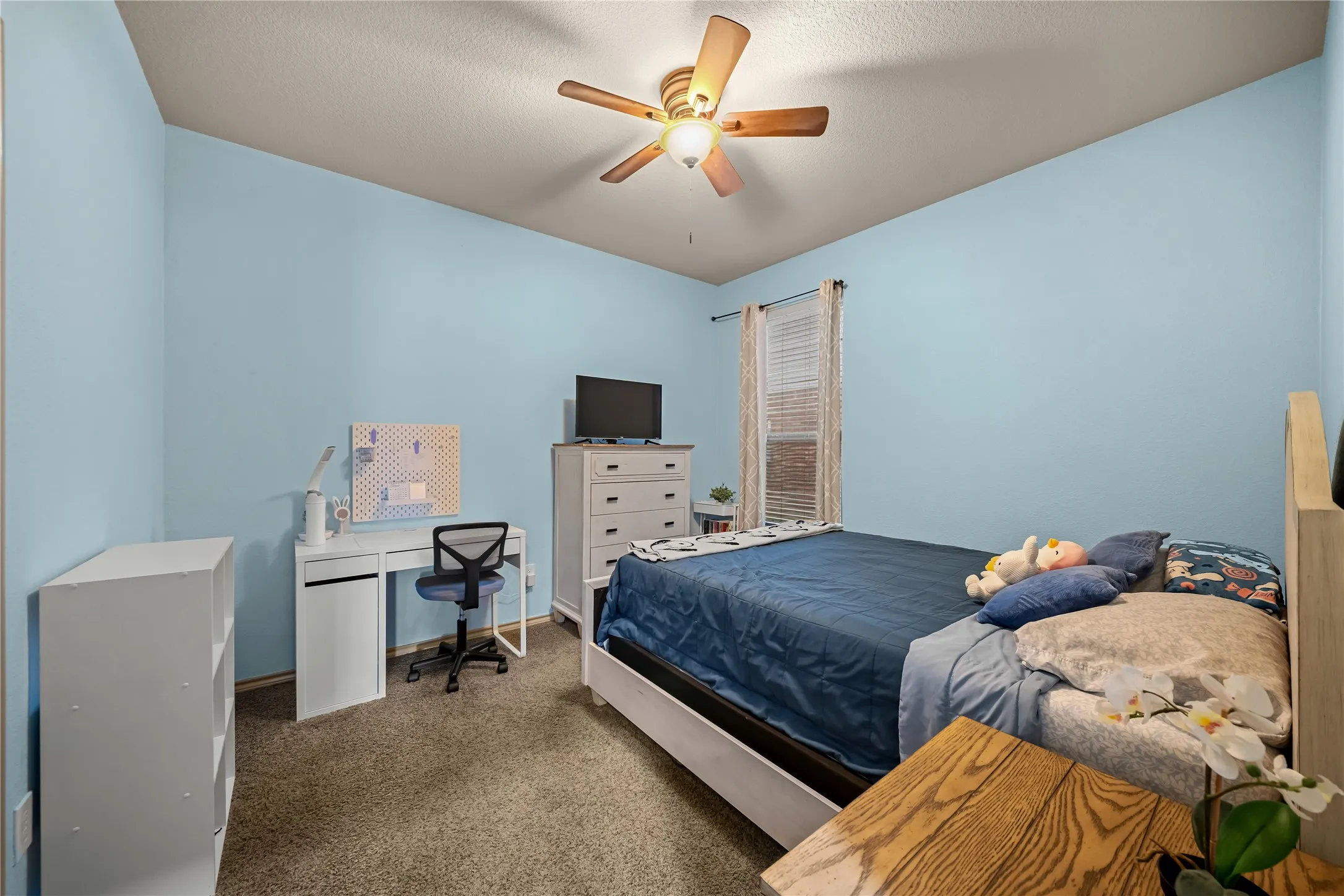 Single Family Residence For Sale in Tarrant County , 5712 Pawpaw Ridge Drive, Fort Worth, Texas 76179, 3 Bedroom, 2 Bathroom, 2 Garage spaces, 1,805 Sqft, built in 2010, mls#21412239, Real Estate Agent in Fort Worth, Homes For Sale in Tarrant county, Homes For Sale in Fort Worth, Realtor in Fort Worth Texas, Real Estate Brokerage Independent Realty Texas, Luminita Cordes Realtor