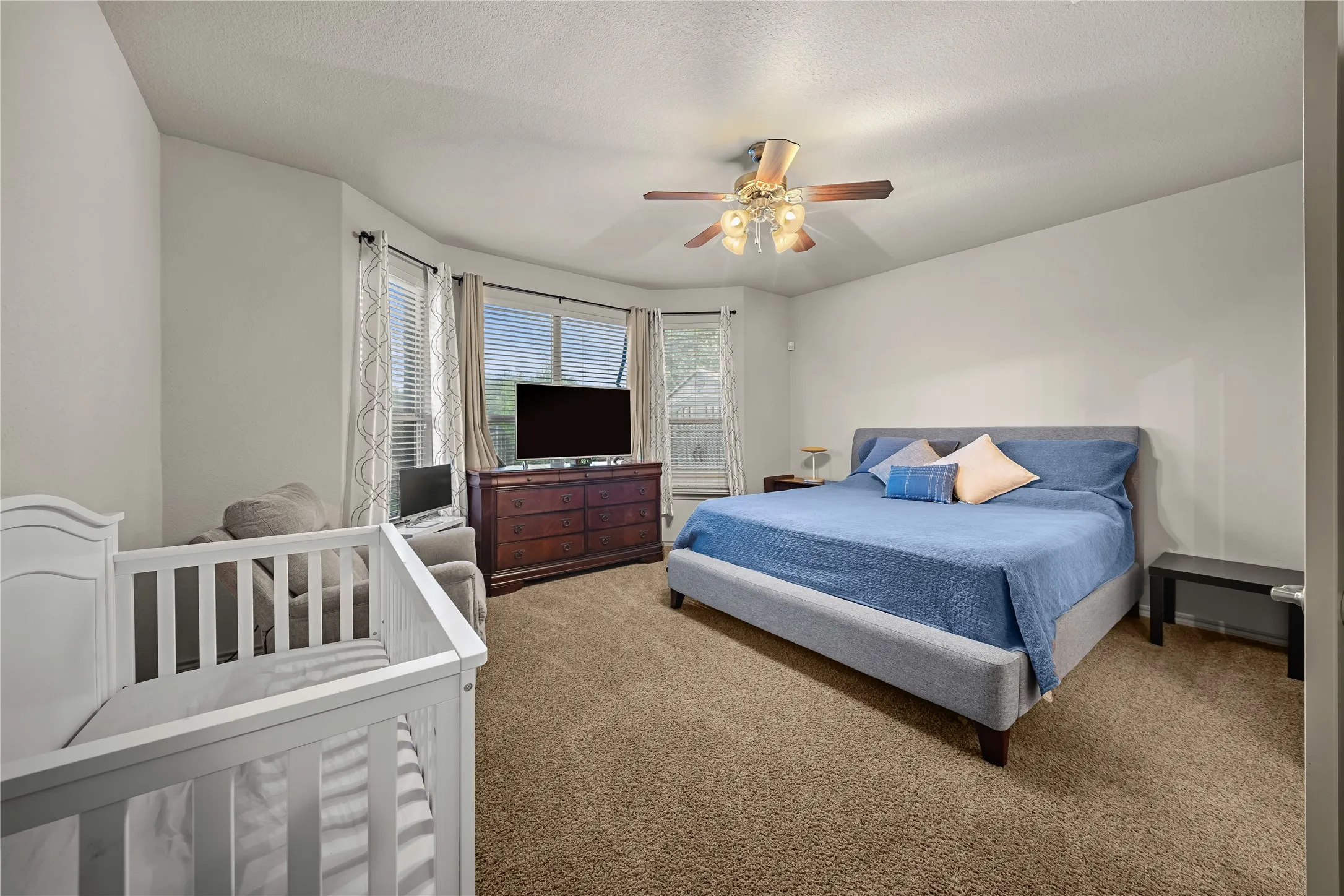 Single Family Residence For Sale in Tarrant County , 5712 Pawpaw Ridge Drive, Fort Worth, Texas 76179, 3 Bedroom, 2 Bathroom, 2 Garage spaces, 1,805 Sqft, built in 2010, mls#21412239, Real Estate Agent in Fort Worth, Homes For Sale in Tarrant county, Homes For Sale in Fort Worth, Realtor in Fort Worth Texas, Real Estate Brokerage Independent Realty Texas, Luminita Cordes Realtor