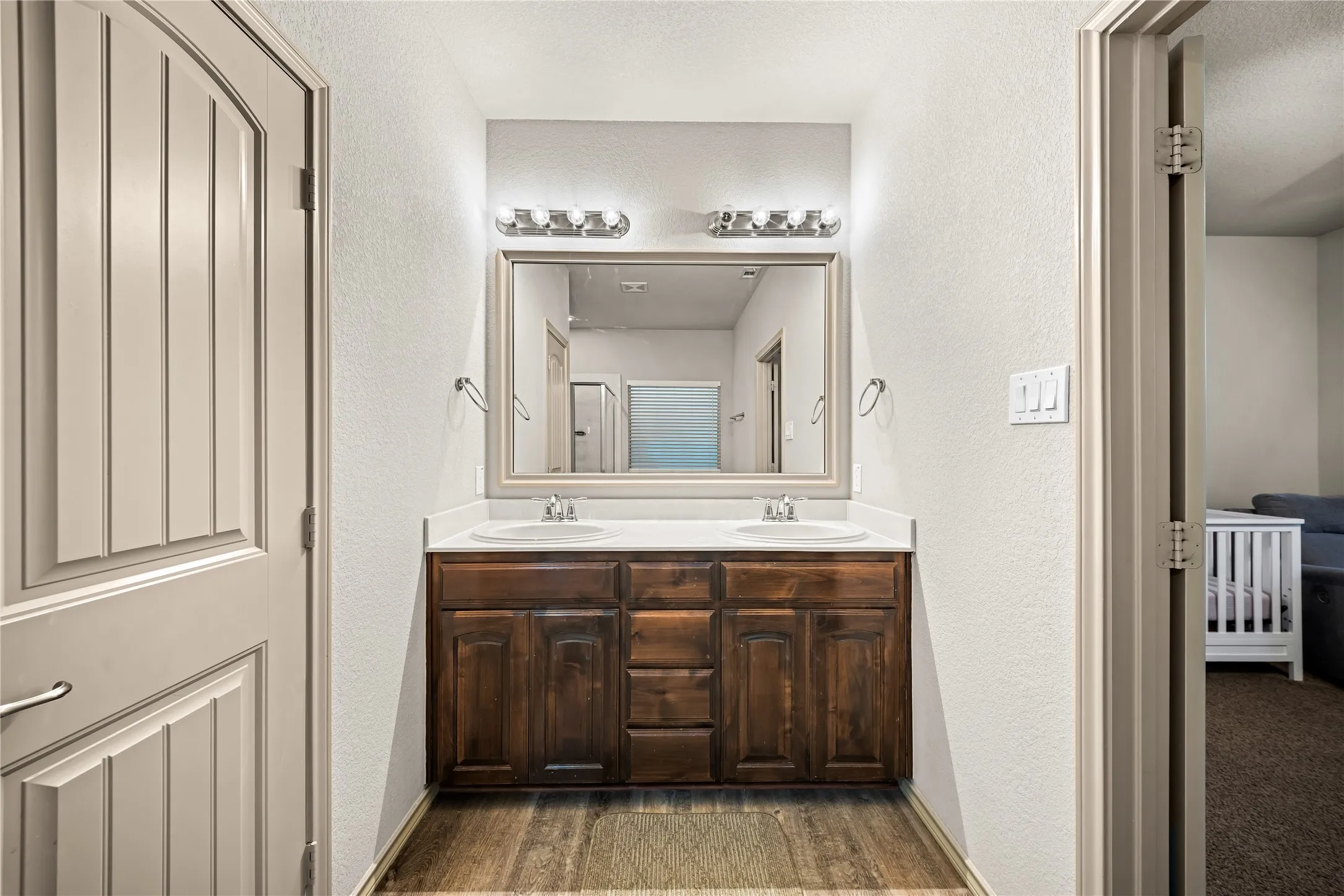 Single Family Residence For Sale in Tarrant County , 5712 Pawpaw Ridge Drive, Fort Worth, Texas 76179, 3 Bedroom, 2 Bathroom, 2 Garage spaces, 1,805 Sqft, built in 2010, mls#21412239, Real Estate Agent in Fort Worth, Homes For Sale in Tarrant county, Homes For Sale in Fort Worth, Realtor in Fort Worth Texas, Real Estate Brokerage Independent Realty Texas, Luminita Cordes Realtor