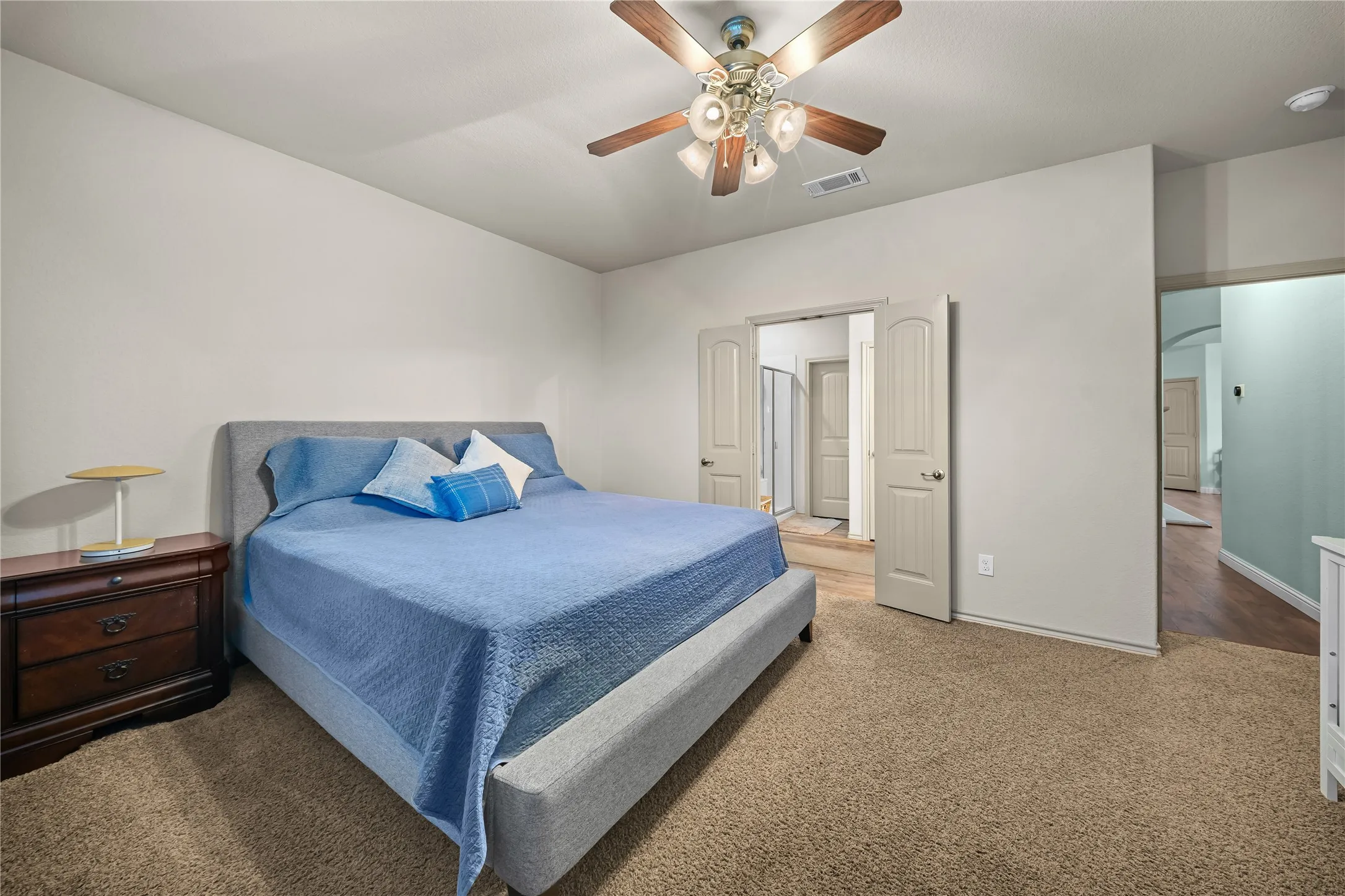 Single Family Residence For Sale in Tarrant County , 5712 Pawpaw Ridge Drive, Fort Worth, Texas 76179, 3 Bedroom, 2 Bathroom, 2 Garage spaces, 1,805 Sqft, built in 2010, mls#21412239, Real Estate Agent in Fort Worth, Homes For Sale in Tarrant county, Homes For Sale in Fort Worth, Realtor in Fort Worth Texas, Real Estate Brokerage Independent Realty Texas, Luminita Cordes Realtor
