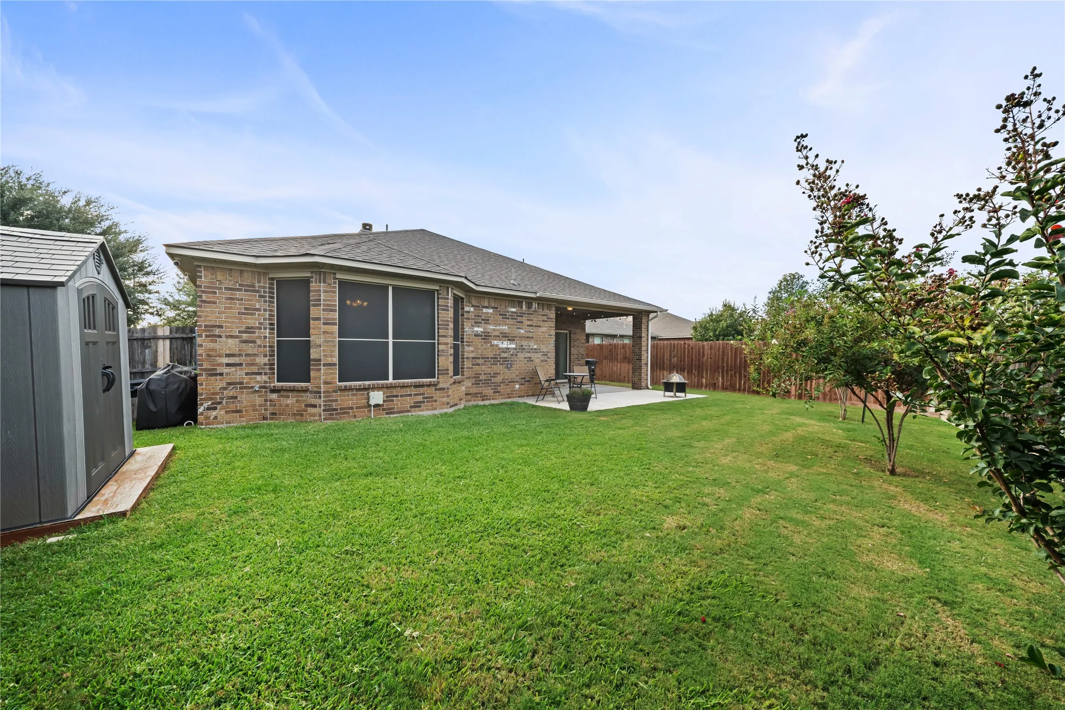 Single Family Residence For Sale in Tarrant County , 5712 Pawpaw Ridge Drive, Fort Worth, Texas 76179, 3 Bedroom, 2 Bathroom, 2 Garage spaces, 1,805 Sqft, built in 2010, mls#21412239, Real Estate Agent in Fort Worth, Homes For Sale in Tarrant county, Homes For Sale in Fort Worth, Realtor in Fort Worth Texas, Real Estate Brokerage Independent Realty Texas, Luminita Cordes Realtor