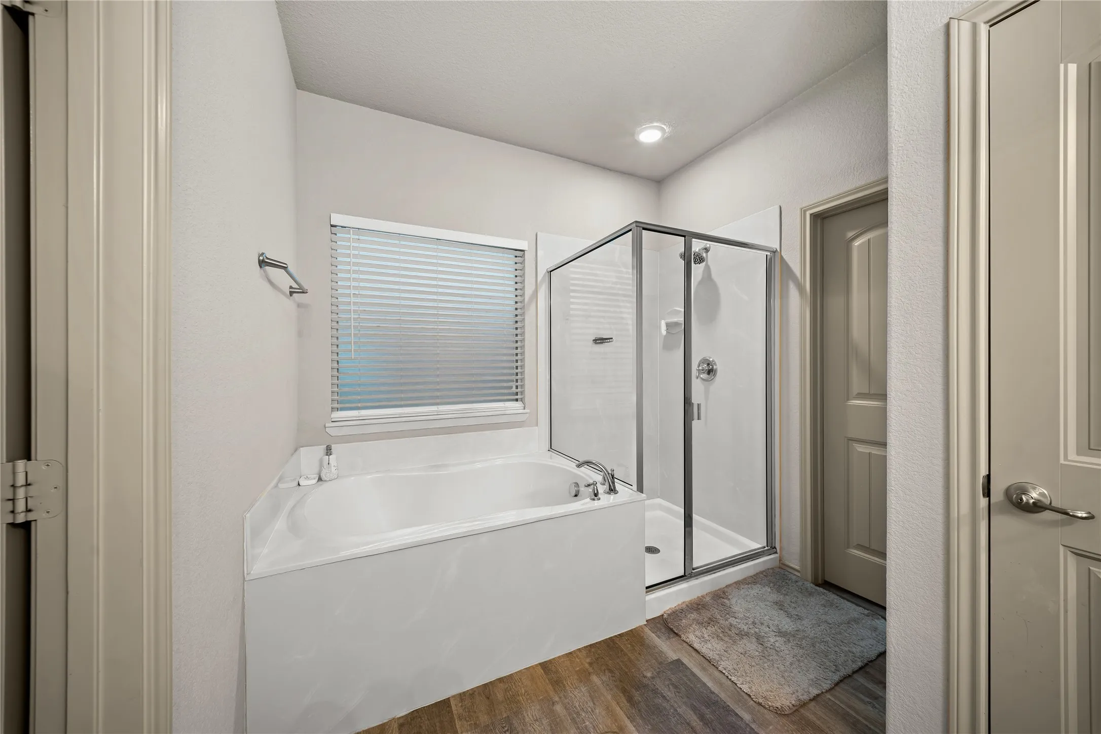 Single Family Residence For Sale in Tarrant County , 5712 Pawpaw Ridge Drive, Fort Worth, Texas 76179, 3 Bedroom, 2 Bathroom, 2 Garage spaces, 1,805 Sqft, built in 2010, mls#21412239, Real Estate Agent in Fort Worth, Homes For Sale in Tarrant county, Homes For Sale in Fort Worth, Realtor in Fort Worth Texas, Real Estate Brokerage Independent Realty Texas, Luminita Cordes Realtor