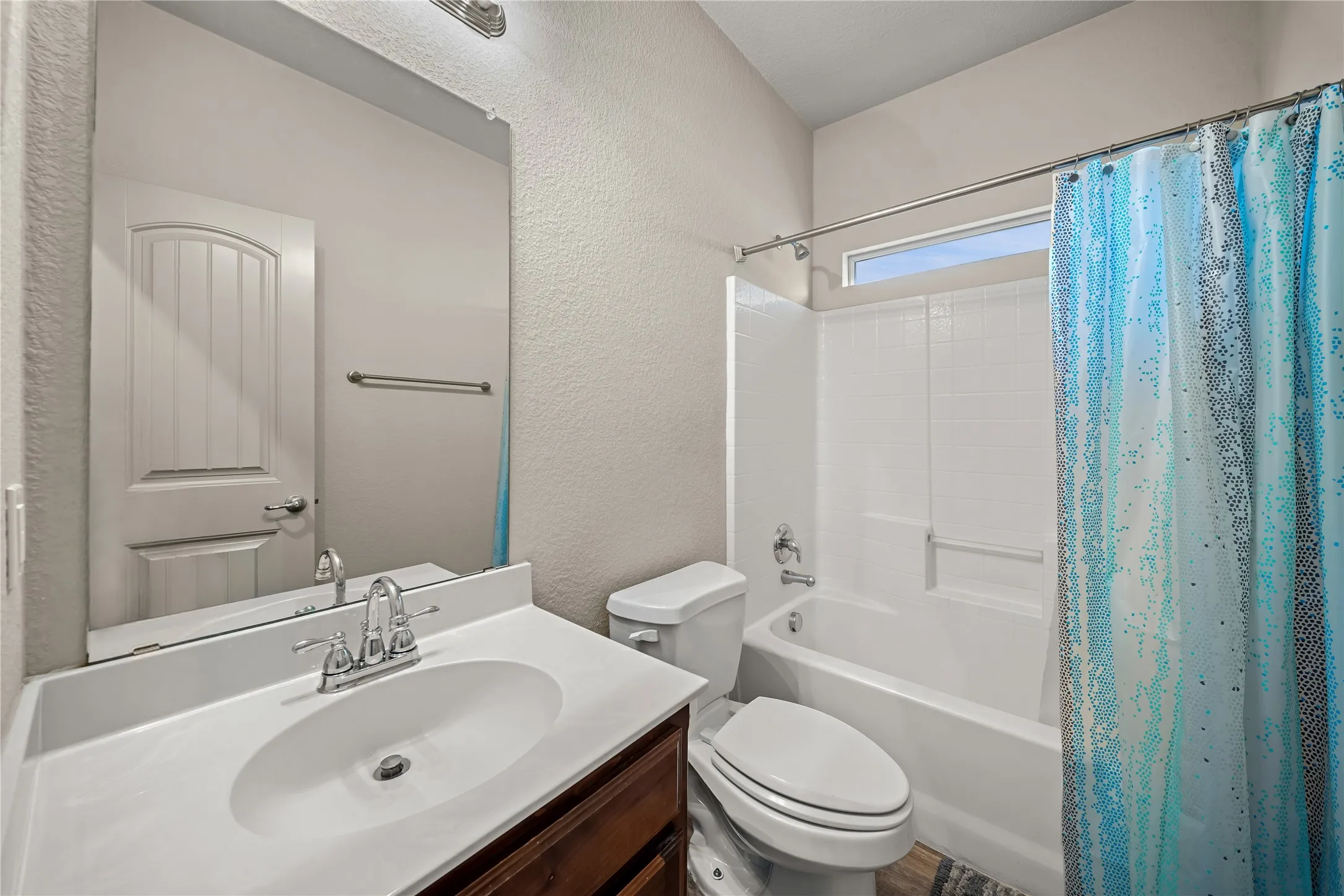 Single Family Residence For Sale in Tarrant County , 5712 Pawpaw Ridge Drive, Fort Worth, Texas 76179, 3 Bedroom, 2 Bathroom, 2 Garage spaces, 1,805 Sqft, built in 2010, mls#21412239, Real Estate Agent in Fort Worth, Homes For Sale in Tarrant county, Homes For Sale in Fort Worth, Realtor in Fort Worth Texas, Real Estate Brokerage Independent Realty Texas, Luminita Cordes Realtor