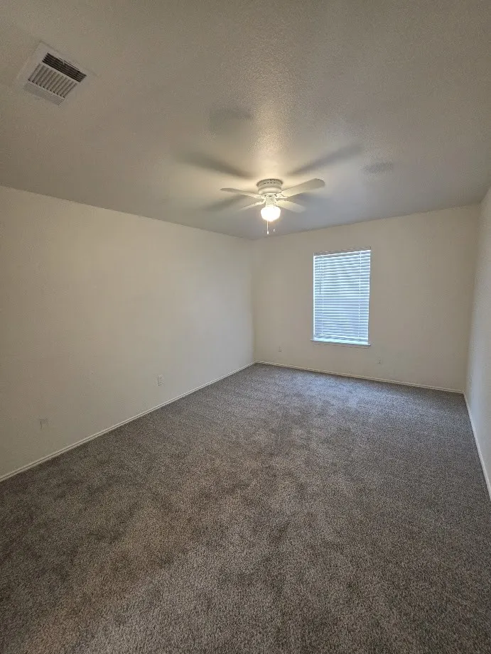 Single Family Residence For Sale in Dallas County , 8034 Genesis Drive, Dallas, Texas 75232, 3 Bedroom, 2 Bathroom, 2 Garage spaces, 1,170 Sqft, built in 2004, mls#21411057, Real Estate Agent in Dallas, Homes For Sale in Dallas county, Homes For Sale in Dallas, Realtor in Dallas Texas, Real Estate Brokerage Independent Realty Texas, Luminita Cordes Realtor