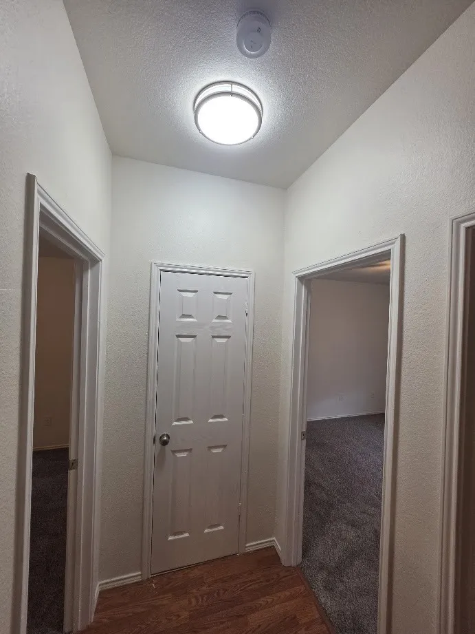 Single Family Residence For Sale in Dallas County , 8034 Genesis Drive, Dallas, Texas 75232, 3 Bedroom, 2 Bathroom, 2 Garage spaces, 1,170 Sqft, built in 2004, mls#21411057, Real Estate Agent in Dallas, Homes For Sale in Dallas county, Homes For Sale in Dallas, Realtor in Dallas Texas, Real Estate Brokerage Independent Realty Texas, Luminita Cordes Realtor