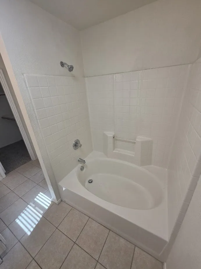 Single Family Residence For Sale in Dallas County , 8034 Genesis Drive, Dallas, Texas 75232, 3 Bedroom, 2 Bathroom, 2 Garage spaces, 1,170 Sqft, built in 2004, mls#21411057, Real Estate Agent in Dallas, Homes For Sale in Dallas county, Homes For Sale in Dallas, Realtor in Dallas Texas, Real Estate Brokerage Independent Realty Texas, Luminita Cordes Realtor
