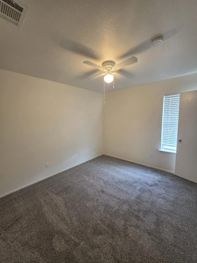 Single Family Residence For Sale in Dallas County , 8034 Genesis Drive, Dallas, Texas 75232, 3 Bedroom, 2 Bathroom, 2 Garage spaces, 1,170 Sqft, built in 2004, mls#21411057, Real Estate Agent in Dallas, Homes For Sale in Dallas county, Homes For Sale in Dallas, Realtor in Dallas Texas, Real Estate Brokerage Independent Realty Texas, Luminita Cordes Realtor