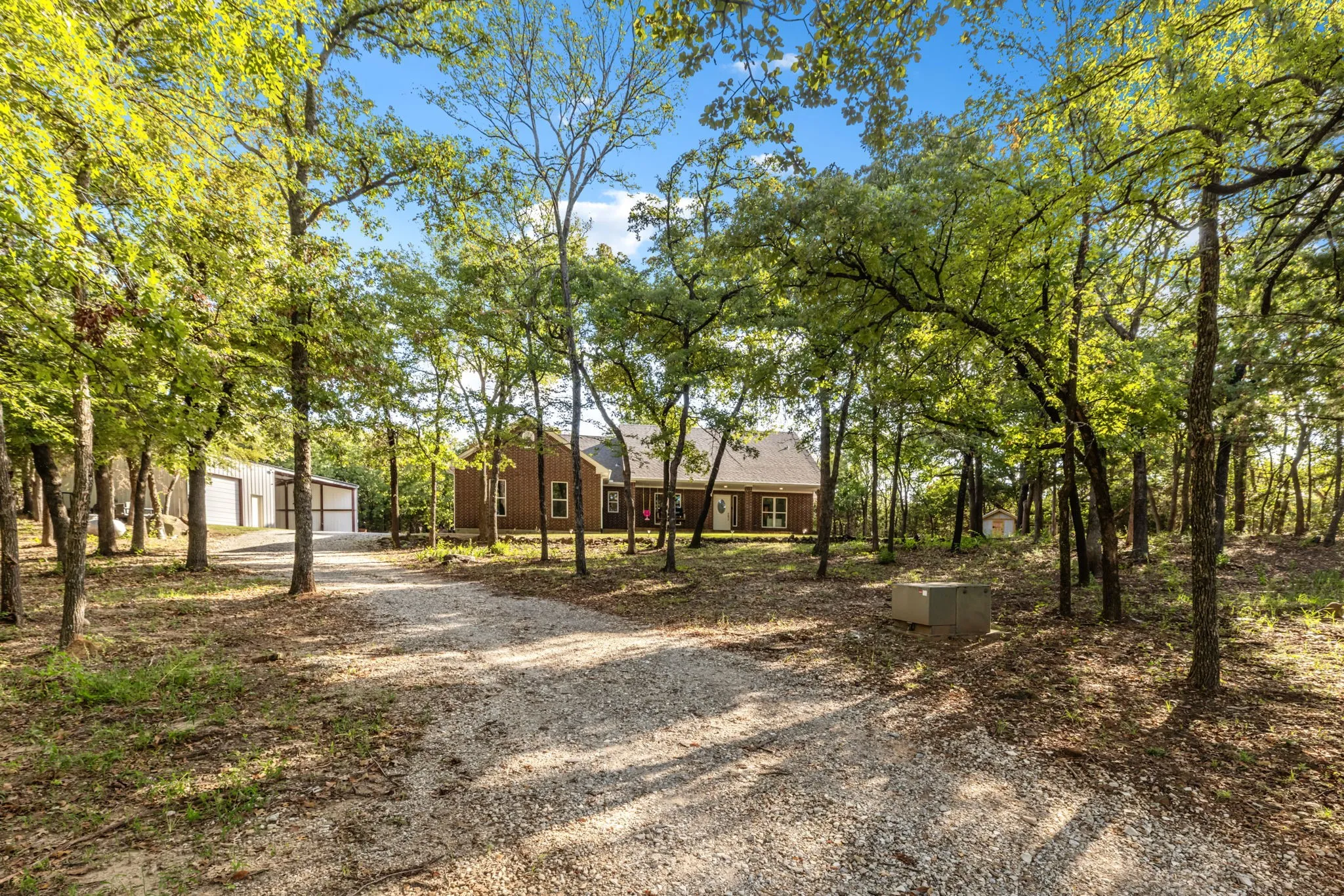 Welcome Home to country living at its finest!