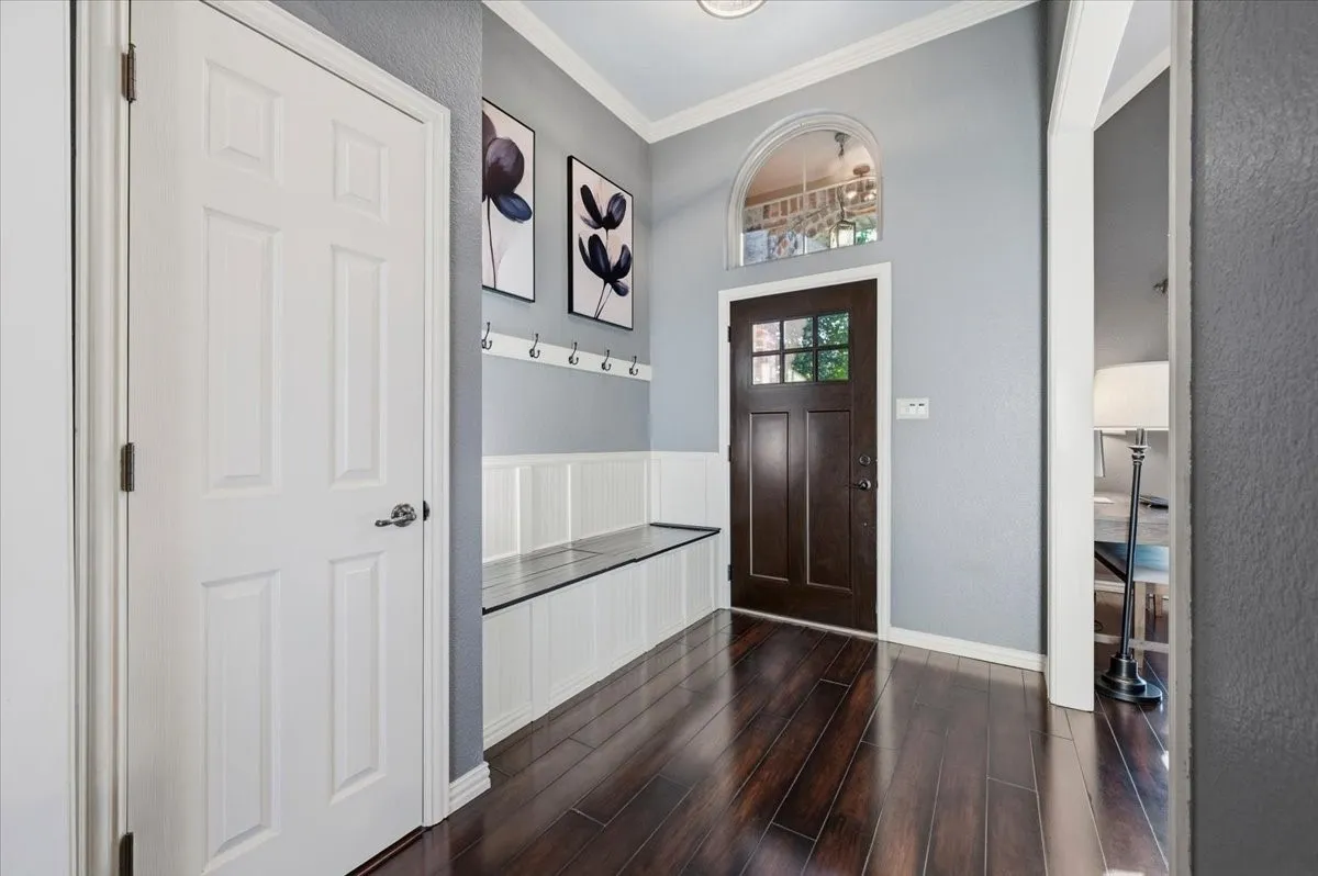 Single Family Residence For Sale in Parker County , 137 Prairie Ridge Drive, Aledo, Texas 76008, 4 Bedroom, 3 Bathroom, 2 Garage spaces, 2,433 Sqft, built in 2005, mls#21403674, Real Estate Agent in Aledo, Homes For Sale in Parker county, Homes For Sale in Aledo, Realtor in Aledo Texas, Real Estate Brokerage Independent Realty Texas, Luminita Cordes Realtor