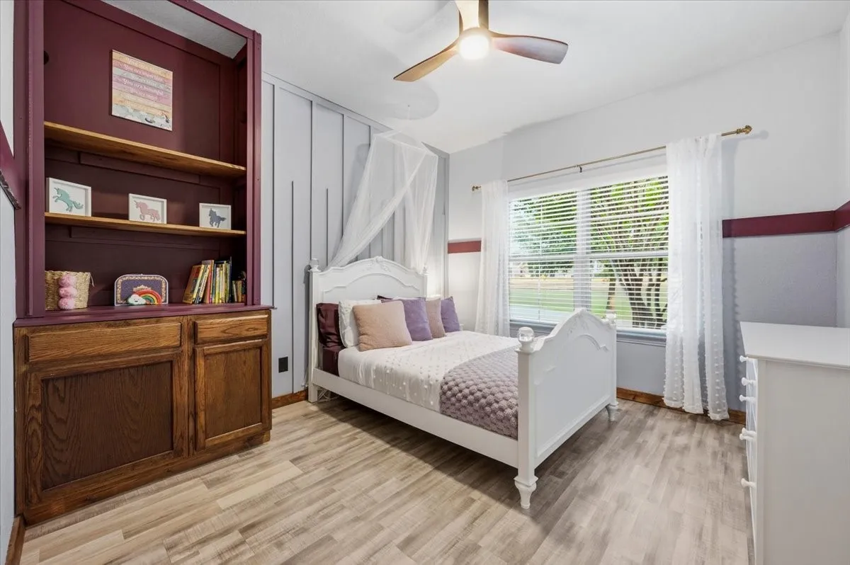 Single Family Residence For Sale in Parker County , 137 Prairie Ridge Drive, Aledo, Texas 76008, 4 Bedroom, 3 Bathroom, 2 Garage spaces, 2,433 Sqft, built in 2005, mls#21403674, Real Estate Agent in Aledo, Homes For Sale in Parker county, Homes For Sale in Aledo, Realtor in Aledo Texas, Real Estate Brokerage Independent Realty Texas, Luminita Cordes Realtor