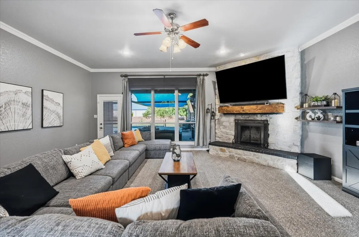 Single Family Residence For Sale in Parker County , 137 Prairie Ridge Drive, Aledo, Texas 76008, 4 Bedroom, 3 Bathroom, 2 Garage spaces, 2,433 Sqft, built in 2005, mls#21403674, Real Estate Agent in Aledo, Homes For Sale in Parker county, Homes For Sale in Aledo, Realtor in Aledo Texas, Real Estate Brokerage Independent Realty Texas, Luminita Cordes Realtor