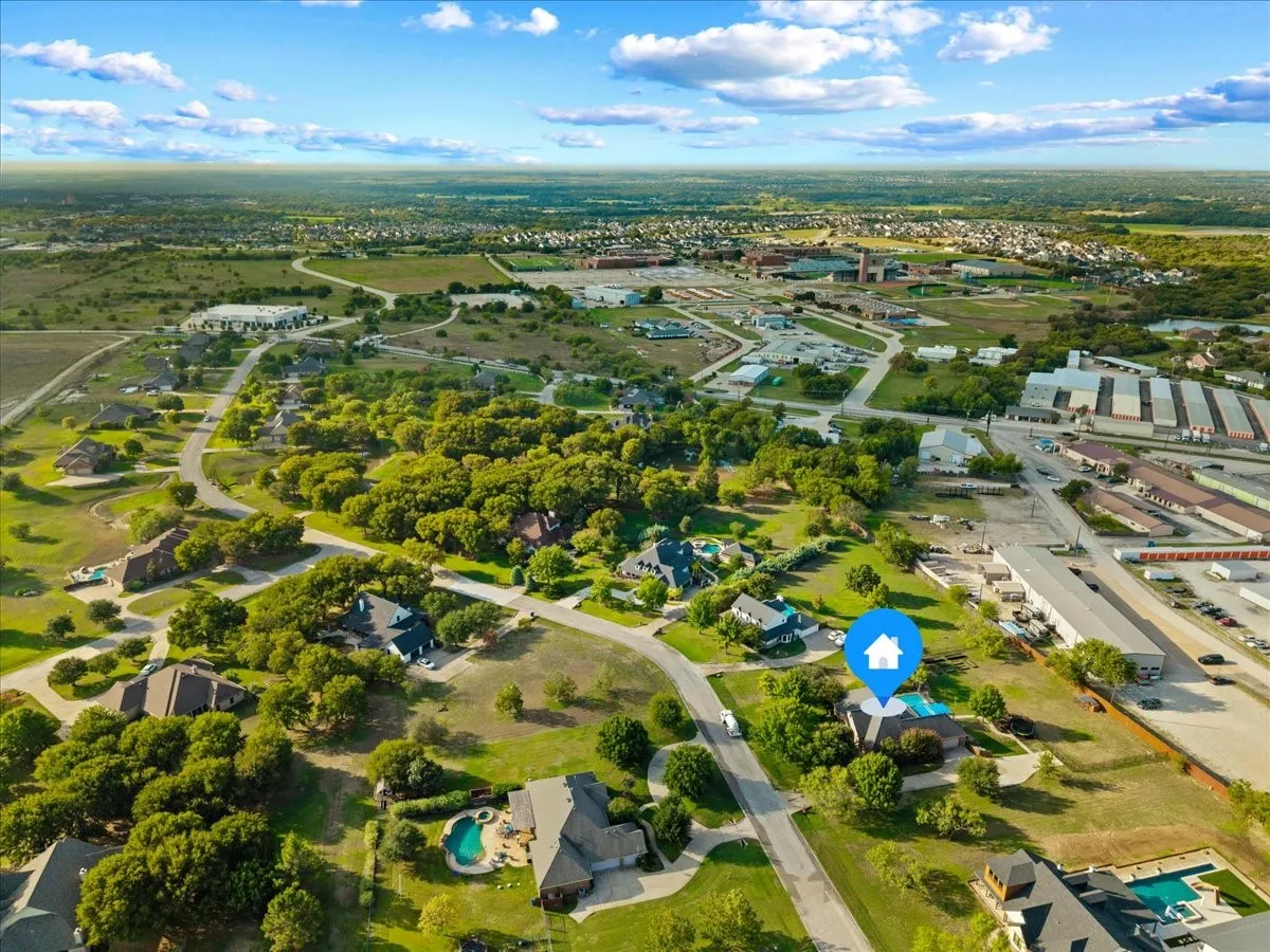 Single Family Residence For Sale in Parker County , 137 Prairie Ridge Drive, Aledo, Texas 76008, 4 Bedroom, 3 Bathroom, 2 Garage spaces, 2,433 Sqft, built in 2005, mls#21403674, Real Estate Agent in Aledo, Homes For Sale in Parker county, Homes For Sale in Aledo, Realtor in Aledo Texas, Real Estate Brokerage Independent Realty Texas, Luminita Cordes Realtor