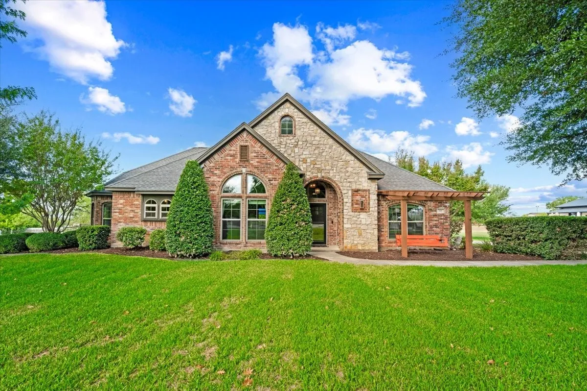 Single Family Residence For Sale