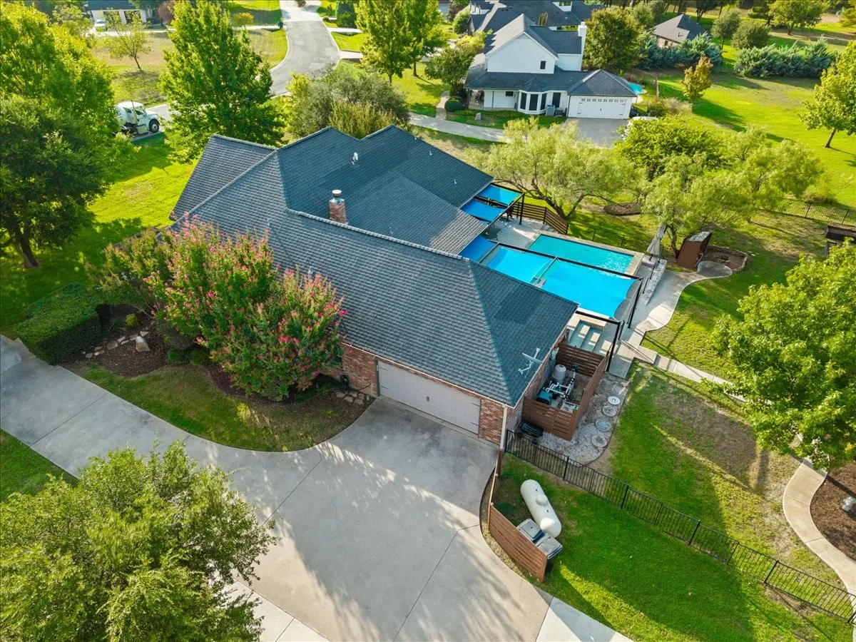 Single Family Residence For Sale in Parker County , 137 Prairie Ridge Drive, Aledo, Texas 76008, 4 Bedroom, 3 Bathroom, 2 Garage spaces, 2,433 Sqft, built in 2005, mls#21403674, Real Estate Agent in Aledo, Homes For Sale in Parker county, Homes For Sale in Aledo, Realtor in Aledo Texas, Real Estate Brokerage Independent Realty Texas, Luminita Cordes Realtor