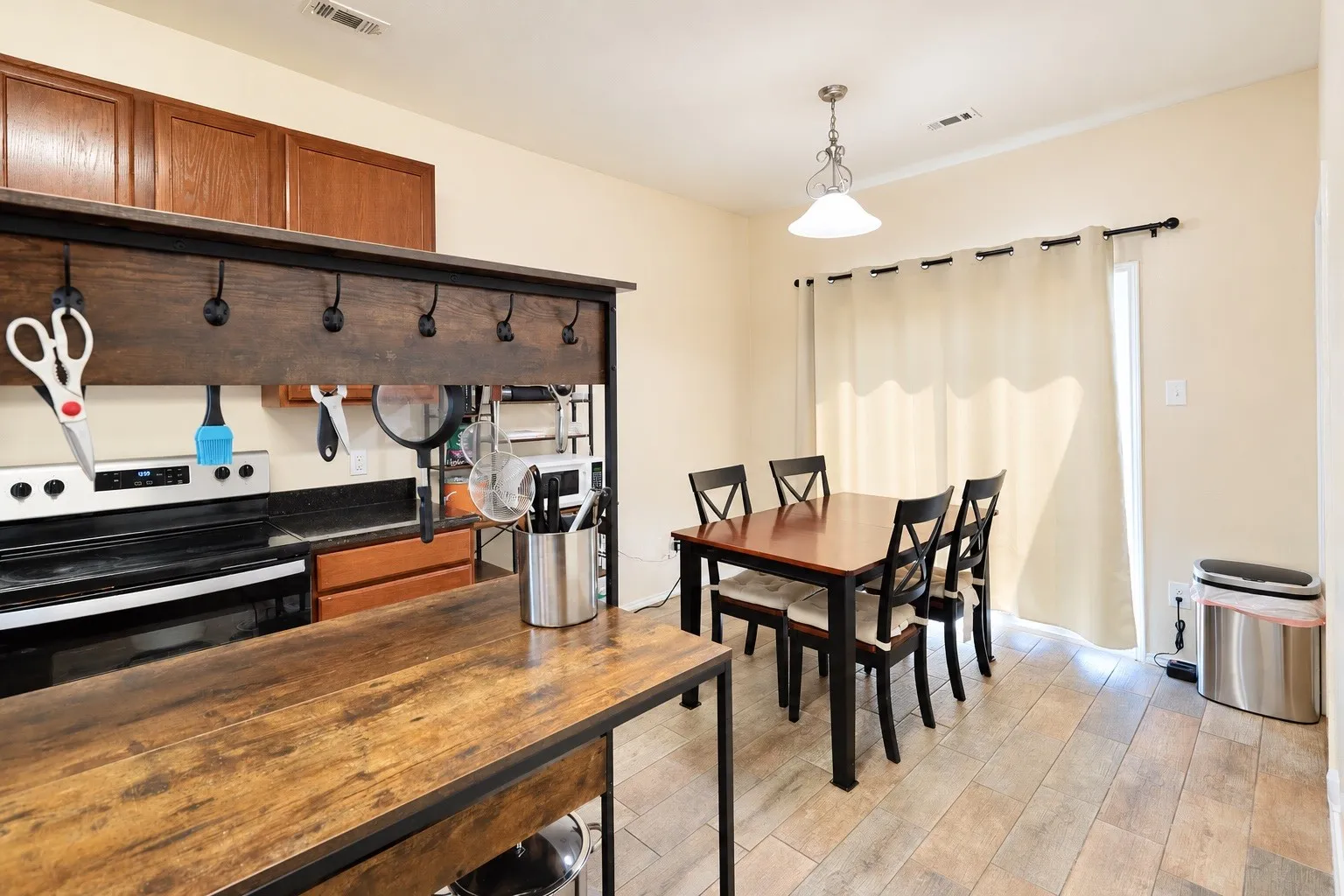 Single Family Residence For Sale in Denton County , 9320 Masse Court, Providence Village, Texas 76227, 3 Bedroom, 2 Bathroom, 2 Garage spaces, 1,184 Sqft, built in 2012, mls#21412985, Real Estate Agent in Providence Village, Homes For Sale in Denton county, Homes For Sale in Providence Village, Realtor in Providence Village Texas, Real Estate Brokerage Independent Realty Texas, Luminita Cordes Realtor