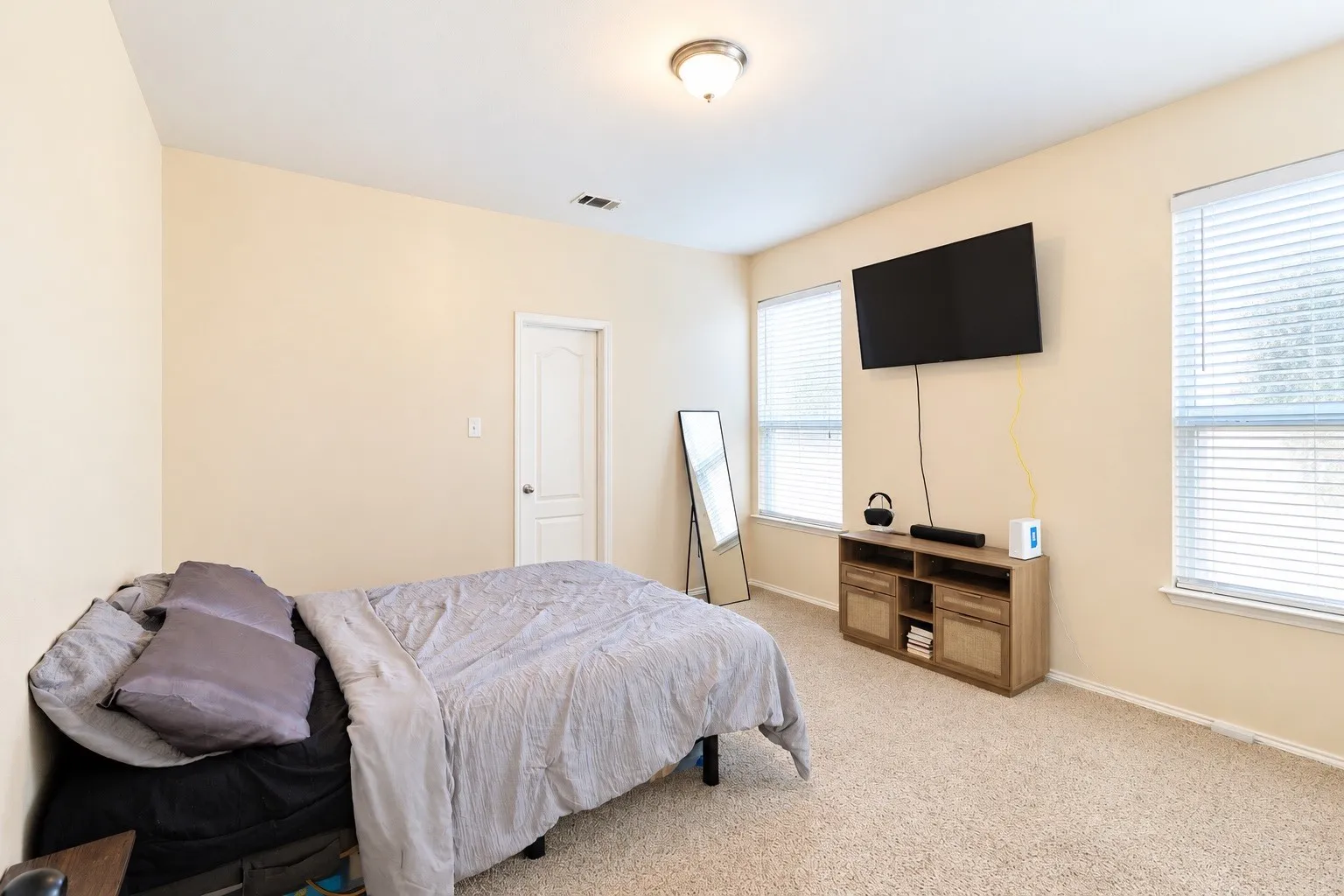 Single Family Residence For Sale in Denton County , 9320 Masse Court, Providence Village, Texas 76227, 3 Bedroom, 2 Bathroom, 2 Garage spaces, 1,184 Sqft, built in 2012, mls#21412985, Real Estate Agent in Providence Village, Homes For Sale in Denton county, Homes For Sale in Providence Village, Realtor in Providence Village Texas, Real Estate Brokerage Independent Realty Texas, Luminita Cordes Realtor