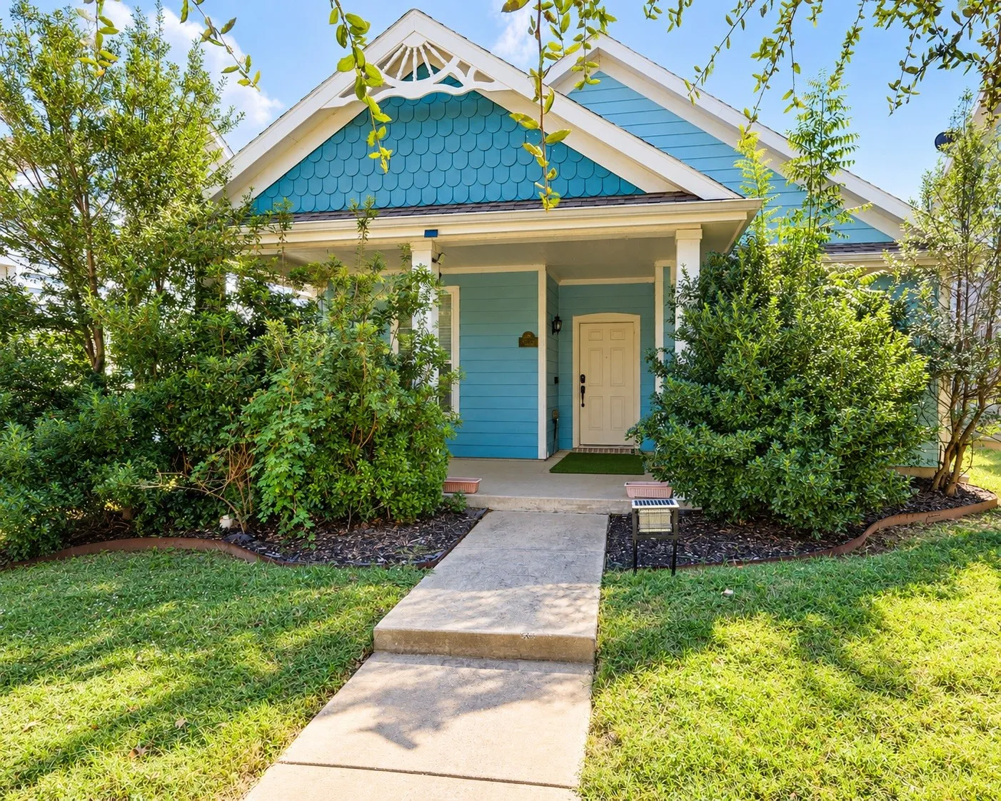 Single Family Residence For Sale in Denton County , 9320 Masse Court, Providence Village, Texas 76227, 3 Bedroom, 2 Bathroom, 2 Garage spaces, 1,184 Sqft, built in 2012, mls#21412985, Real Estate Agent in Providence Village, Homes For Sale in Denton county, Homes For Sale in Providence Village, Realtor in Providence Village Texas, Real Estate Brokerage Independent Realty Texas, Luminita Cordes Realtor