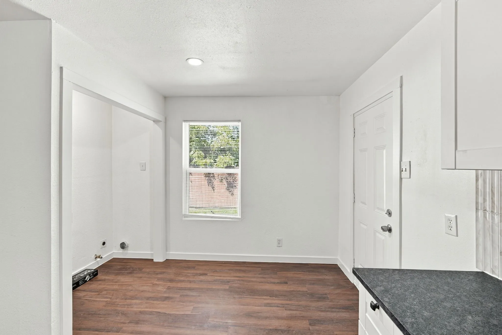 Single Family Residence For Rent in Dallas County , 3215 Hillglenn Road, Dallas, Texas 75228, 4 Bedroom, 2 Bathroom, 2 Garage spaces, 1,341 Sqft, built in 1955, mls#21413016, Real Estate Agent in Dallas, Homes For Rent in Dallas county, Homes For Rent in Dallas, Realtor in Dallas Texas, Real Estate Brokerage Independent Realty Texas, Luminita Cordes Realtor
