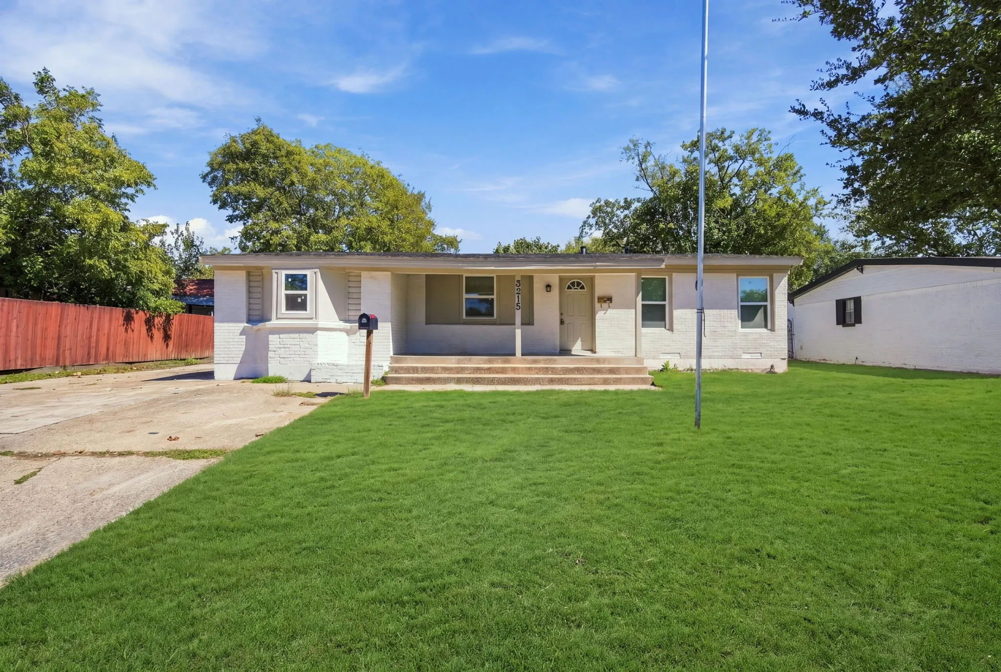 Single Family Residence For Rent