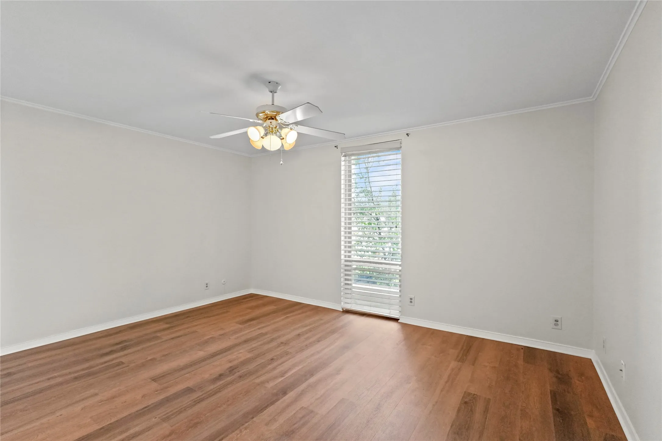 Condominium For Rent in Tarrant County , 550 E Avenue J B, Grand Prairie, Texas 75050, 3 Bedroom, 3 Bathroom, Garage spaces, 1,514 Sqft, built in 1968, mls#21413021, Real Estate Agent in Grand Prairie, Homes For Rent in Tarrant county, Homes For Rent in Grand Prairie, Realtor in Grand Prairie Texas, Real Estate Brokerage Independent Realty Texas, Luminita Cordes Realtor