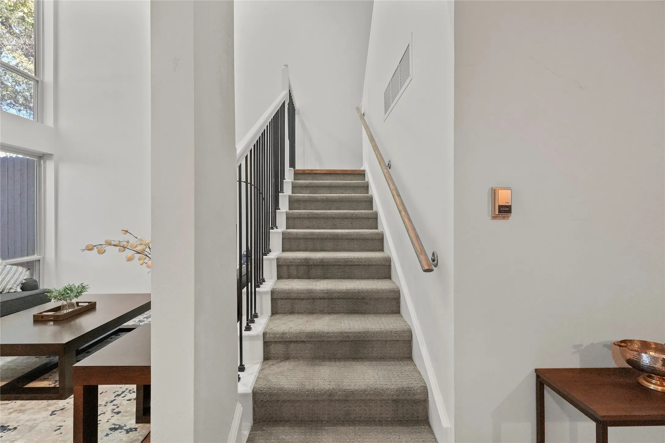 Condominium For Rent in Tarrant County , 550 E Avenue J B, Grand Prairie, Texas 75050, 3 Bedroom, 3 Bathroom, Garage spaces, 1,514 Sqft, built in 1968, mls#21413021, Real Estate Agent in Grand Prairie, Homes For Rent in Tarrant county, Homes For Rent in Grand Prairie, Realtor in Grand Prairie Texas, Real Estate Brokerage Independent Realty Texas, Luminita Cordes Realtor
