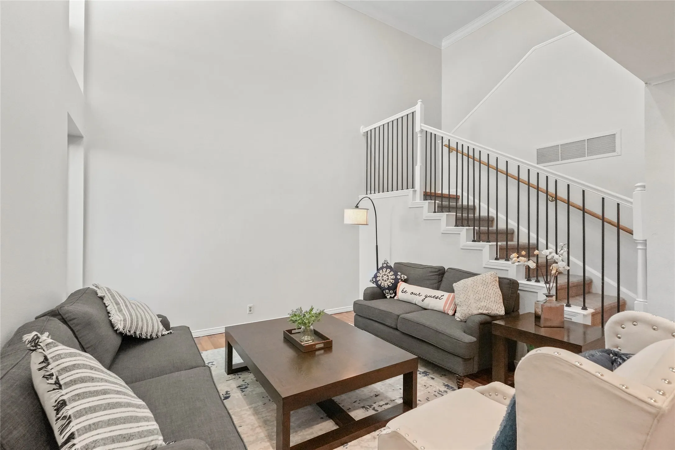 Condominium For Rent in Tarrant County , 550 E Avenue J B, Grand Prairie, Texas 75050, 3 Bedroom, 3 Bathroom, Garage spaces, 1,514 Sqft, built in 1968, mls#21413021, Real Estate Agent in Grand Prairie, Homes For Rent in Tarrant county, Homes For Rent in Grand Prairie, Realtor in Grand Prairie Texas, Real Estate Brokerage Independent Realty Texas, Luminita Cordes Realtor