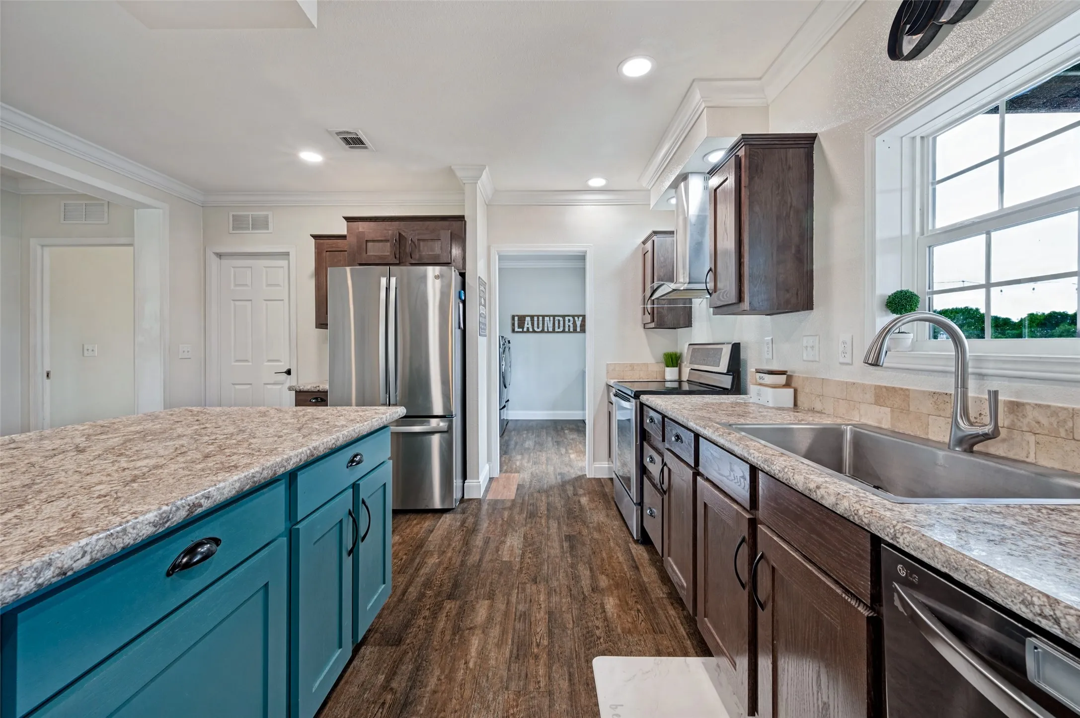 Mobile Home For Sale in Collin County , 509 Pony Express Trail, Mc Kinney, Texas 75071, 4 Bedroom, 2 Bathroom, 2 Garage spaces, 2,280 Sqft, built in 2016, mls#21405896, Real Estate Agent in Mc Kinney, Homes For Sale in Collin county, Homes For Sale in Mc Kinney, Realtor in Mc Kinney Texas, Real Estate Brokerage Independent Realty Texas, Luminita Cordes Realtor