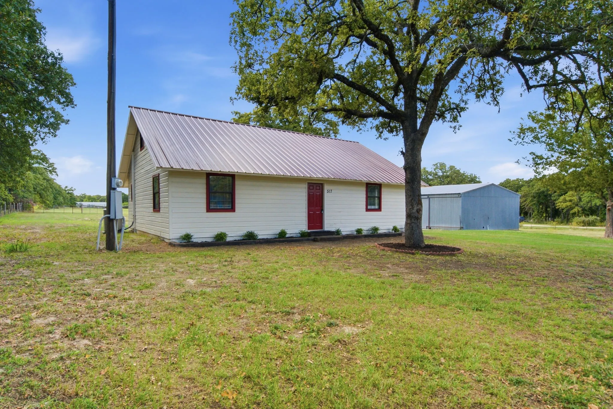 Single Family Residence For Sale in Parker County , 517 Sandy Oaks Road, Springtown, Texas 76082, 4 Bedroom, 2 Bathroom, Garage spaces, 2,428 Sqft, built in 2009, mls#21413037, Real Estate Agent in Springtown, Homes For Sale in Parker county, Homes For Sale in Springtown, Realtor in Springtown Texas, Real Estate Brokerage Independent Realty Texas, Luminita Cordes Realtor