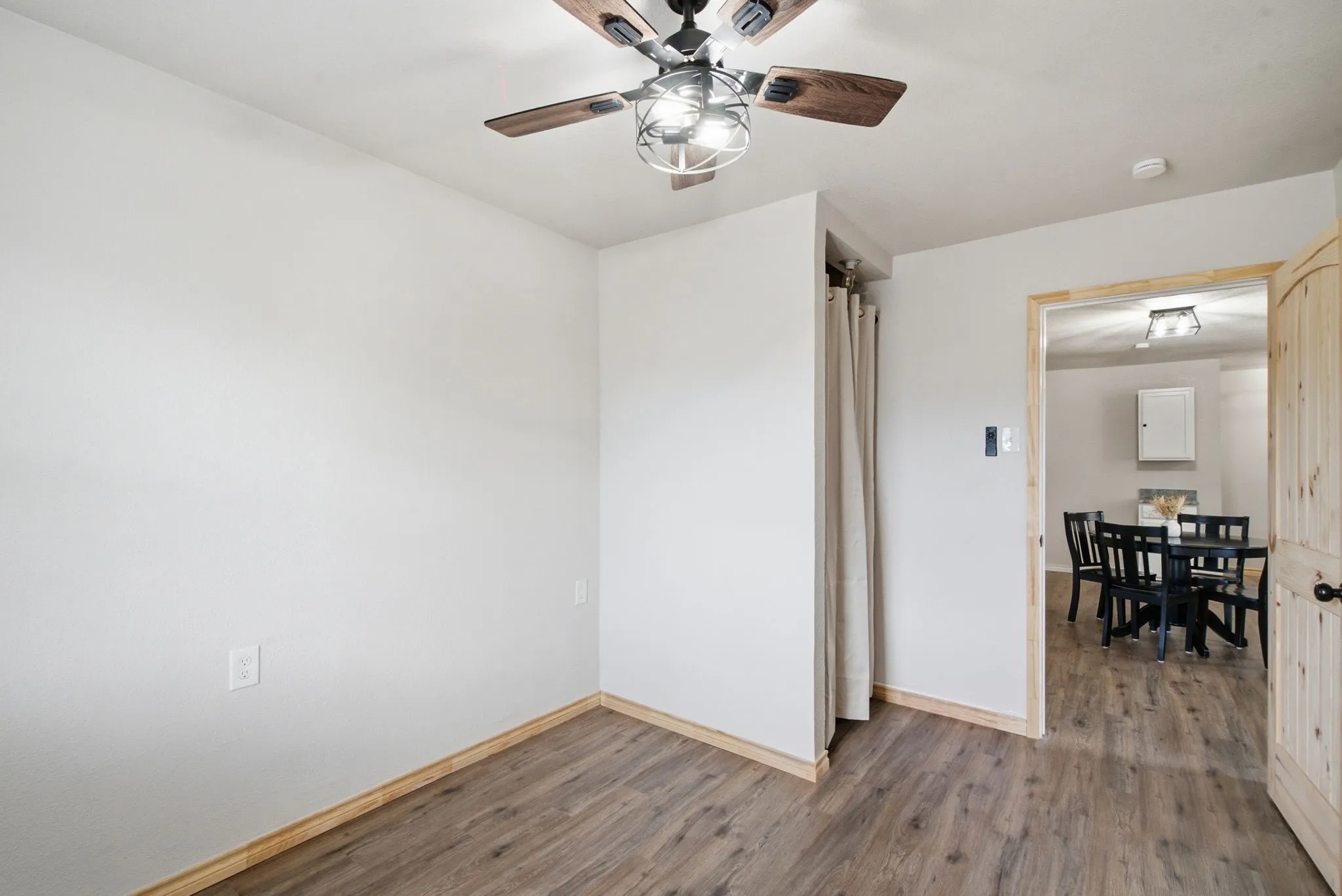 Single Family Residence For Sale in Parker County , 517 Sandy Oaks Road, Springtown, Texas 76082, 4 Bedroom, 2 Bathroom, Garage spaces, 2,428 Sqft, built in 2009, mls#21413037, Real Estate Agent in Springtown, Homes For Sale in Parker county, Homes For Sale in Springtown, Realtor in Springtown Texas, Real Estate Brokerage Independent Realty Texas, Luminita Cordes Realtor