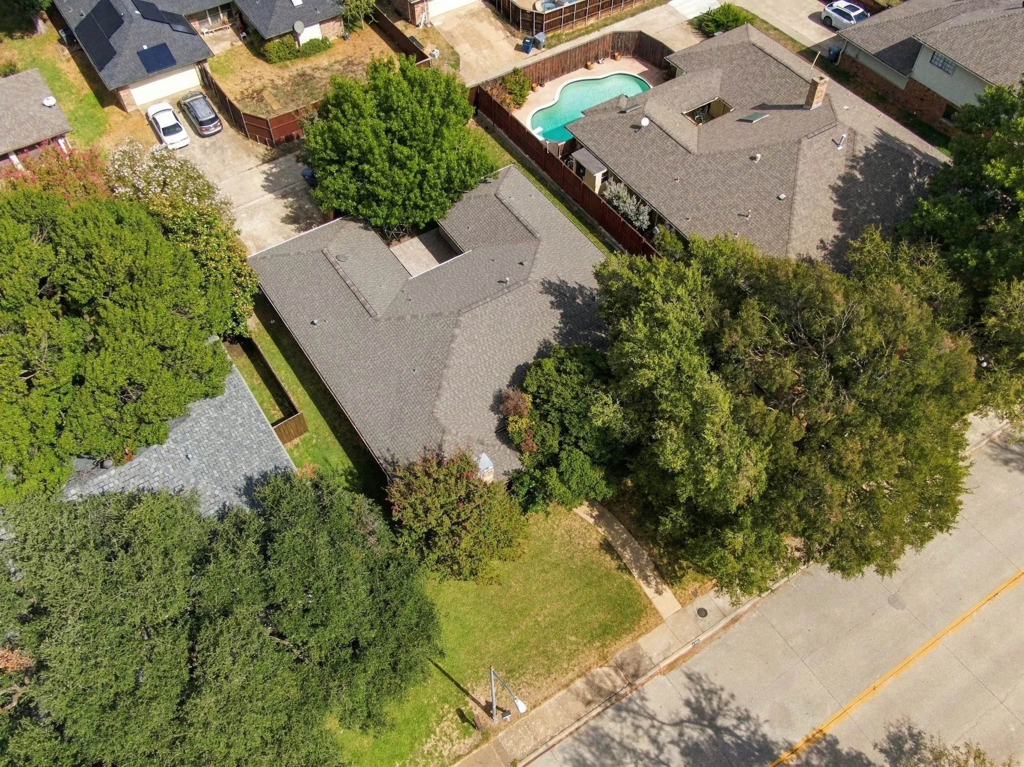 Single Family Residence For Sale in Dallas County , 9947 Chimney Hill Lane, Dallas, Texas 75243, 3 Bedroom, 3 Bathroom, 2 Garage spaces, 2,412 Sqft, built in 1978, mls#21412258, Real Estate Agent in Dallas, Homes For Sale in Dallas county, Homes For Sale in Dallas, Realtor in Dallas Texas, Real Estate Brokerage Independent Realty Texas, Luminita Cordes Realtor